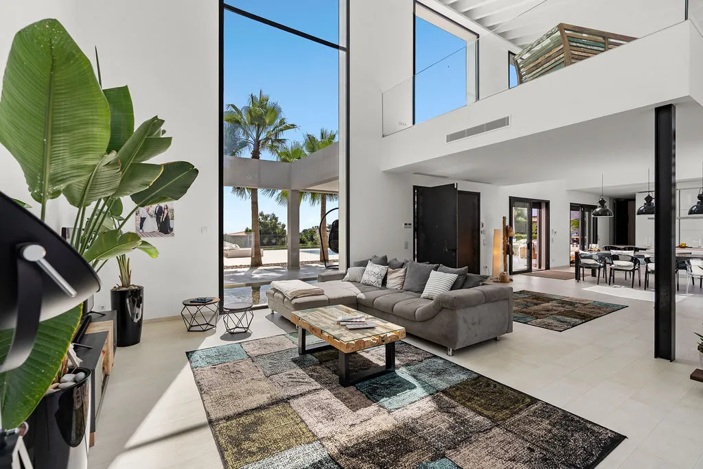 Luksuriøs finca i moderne villastil nær havet-7