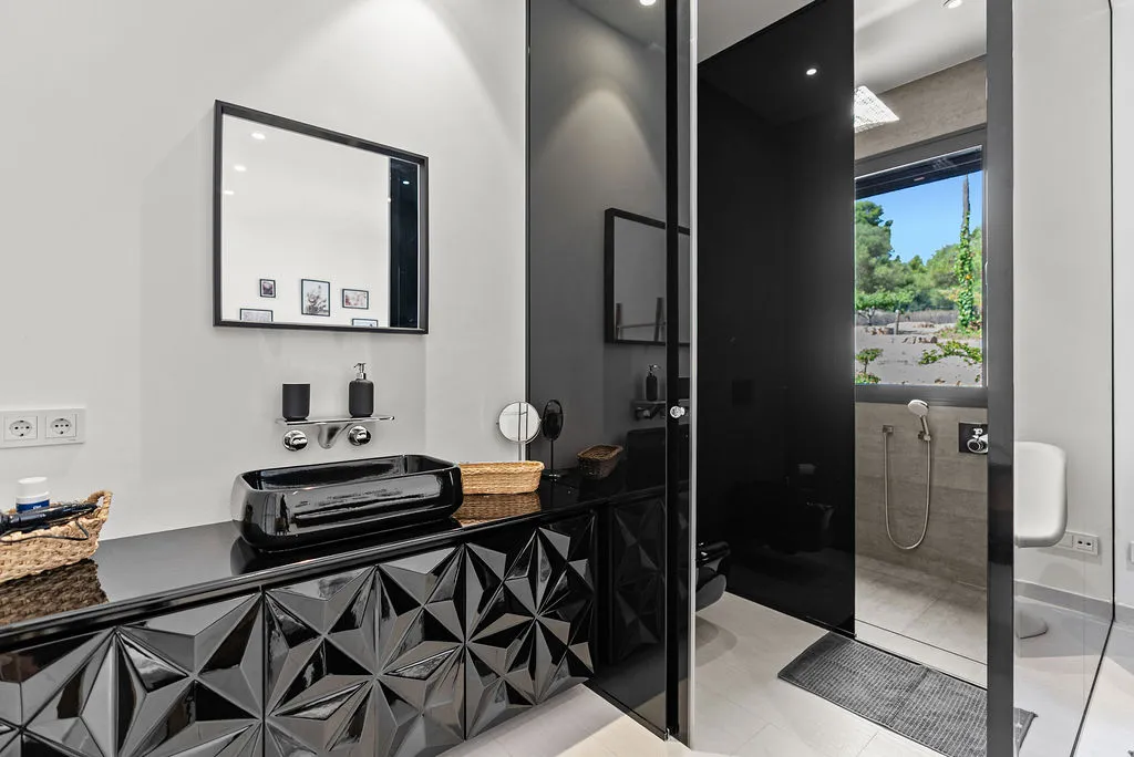 Finca de lujo con estilo moderno cerca del mar-12