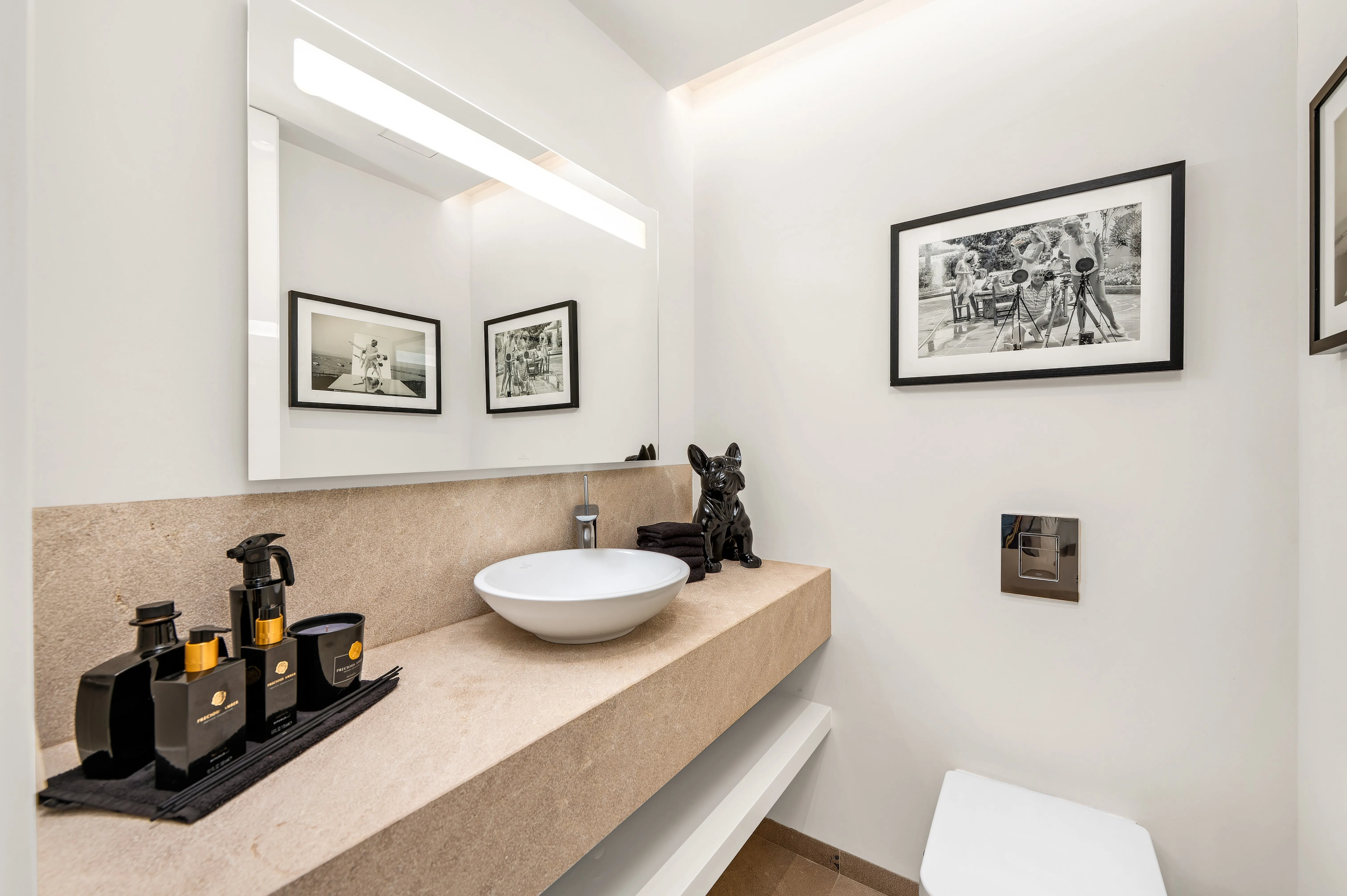 Exclusive jewel in a very good location with sea views in Cas Catala-12