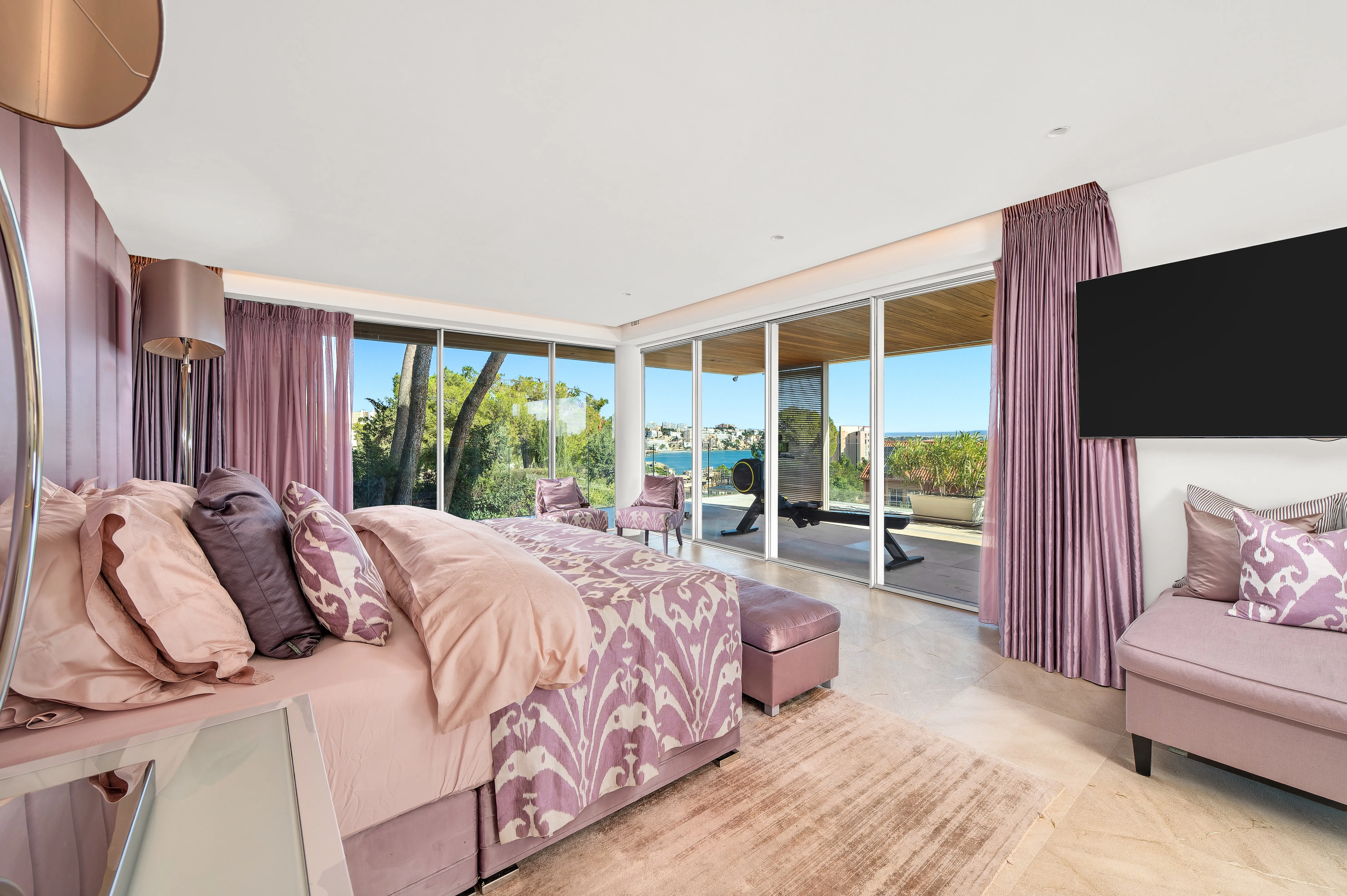 Exclusief juweeltje op een zeer goede locatie met uitzicht op zee in Cas Catala-8