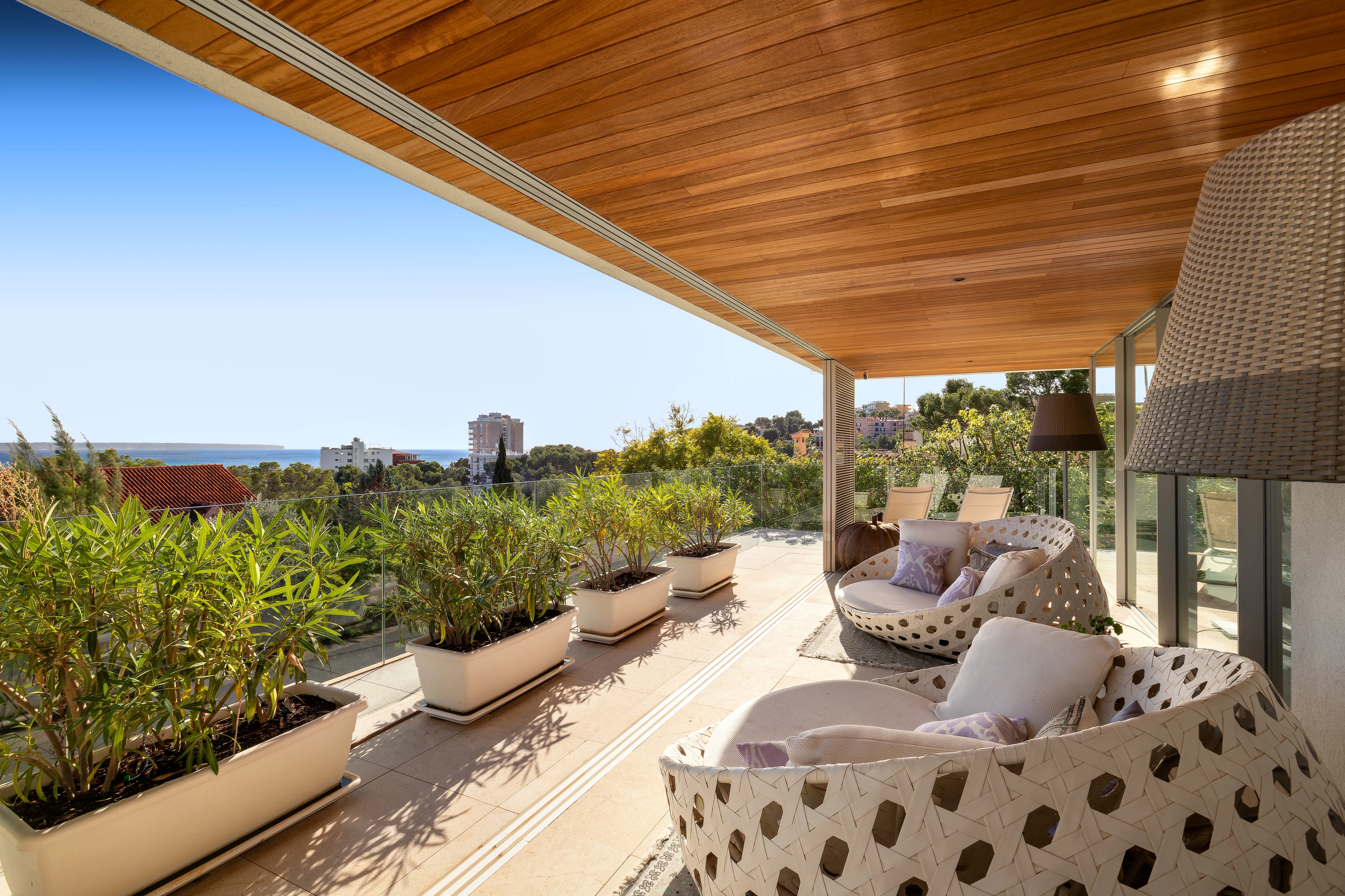 Exclusive jewel in a very good location with sea views in Cas Catala-7