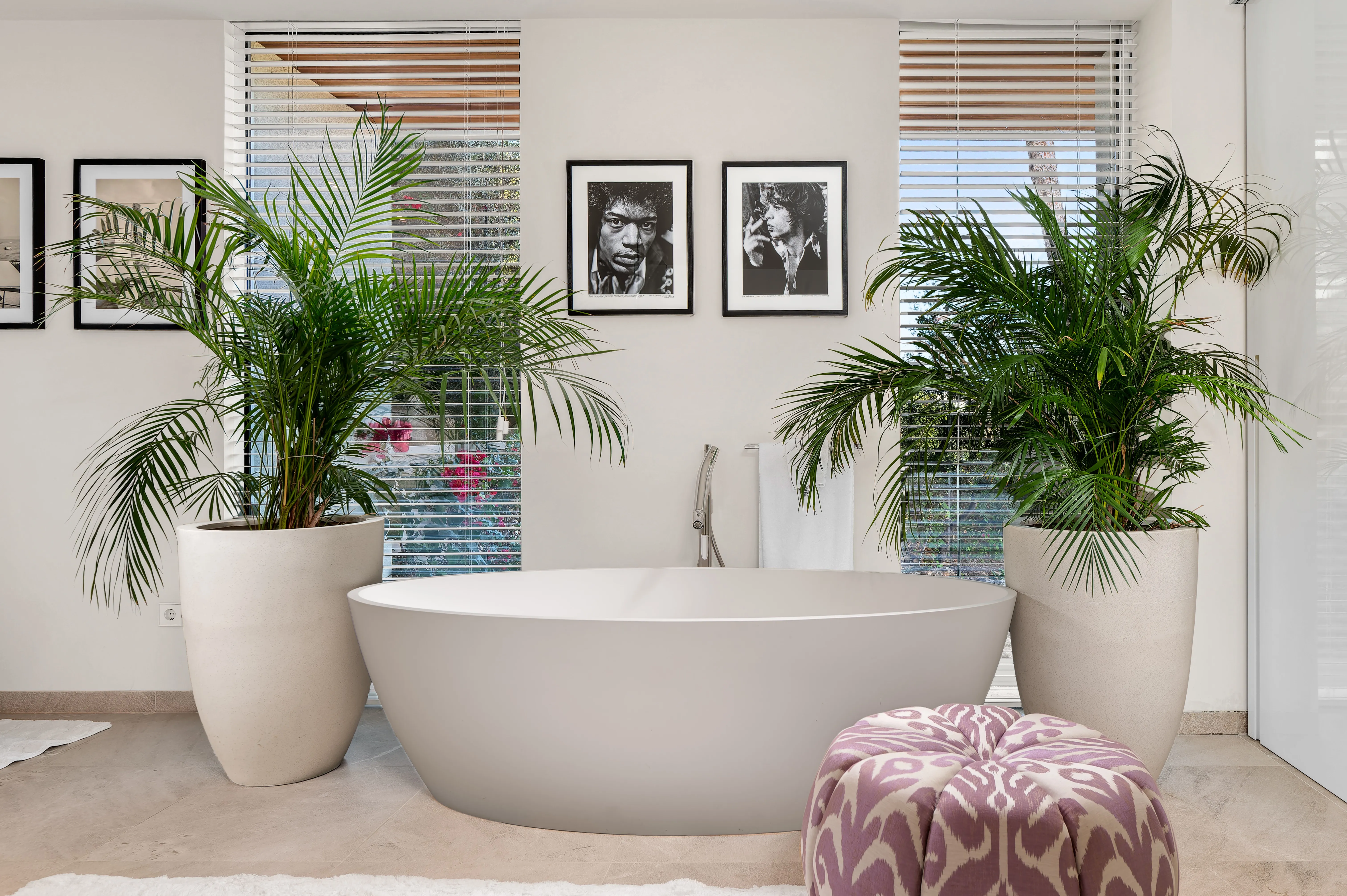 Exclusief juweeltje op een zeer goede locatie met uitzicht op zee in Cas Catala-10