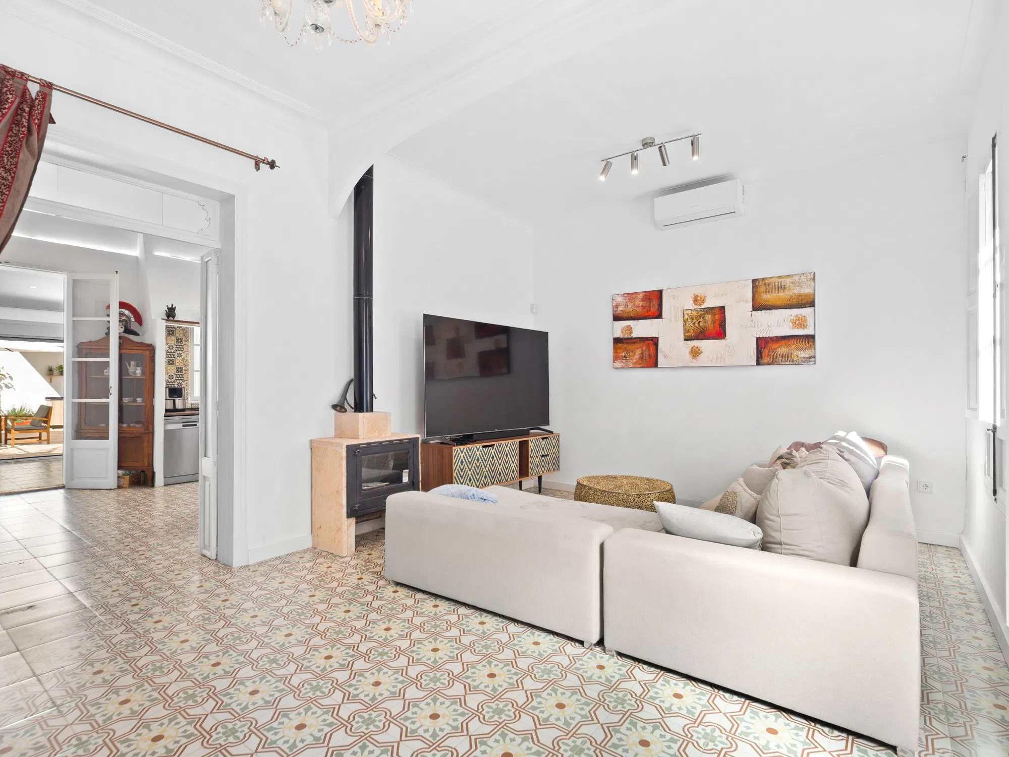 Exclusiva casa reformada con encanto Histórico en Santa Catalina-3
