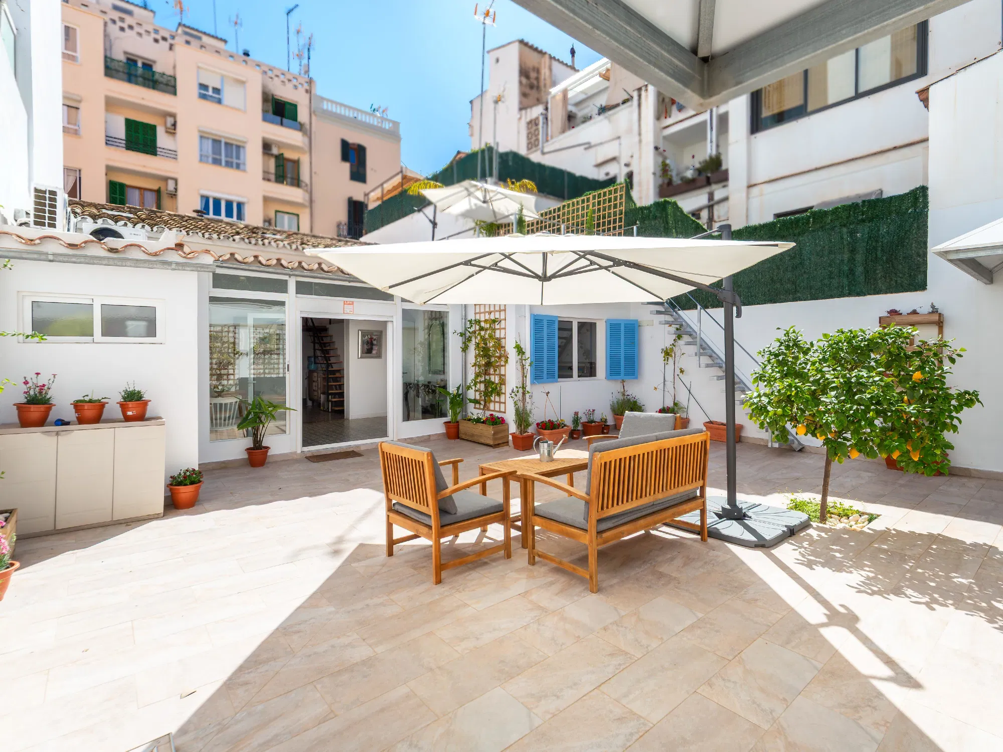 Exclusiva casa reformada con encanto Histórico en Santa Catalina-17