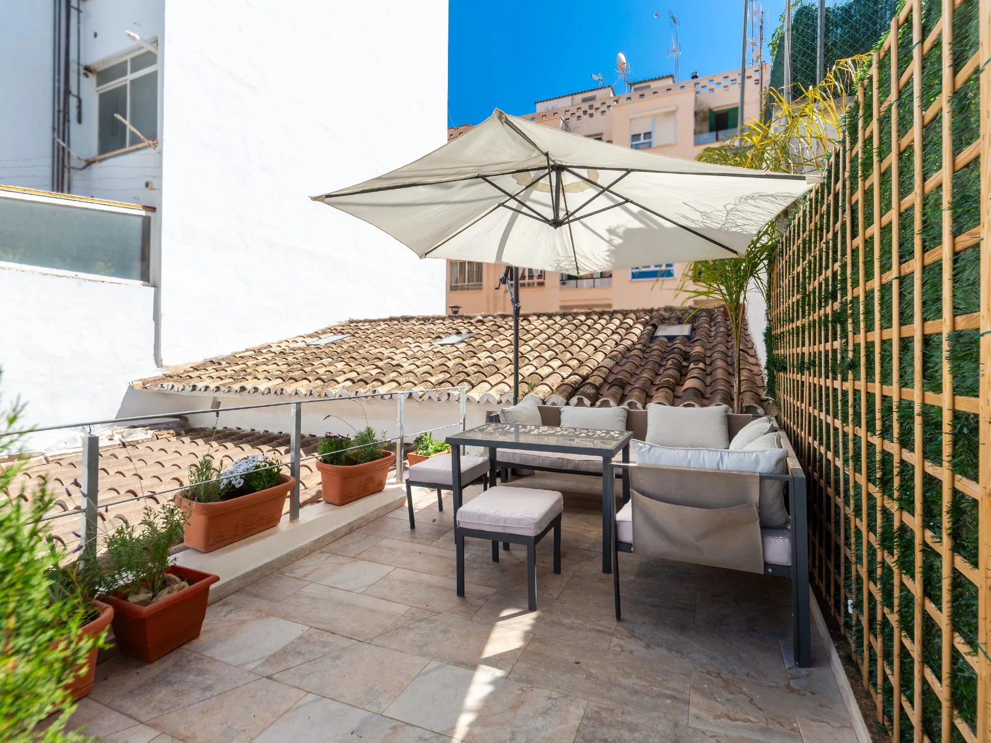 Exclusiva casa reformada con encanto Histórico en Santa Catalina-16