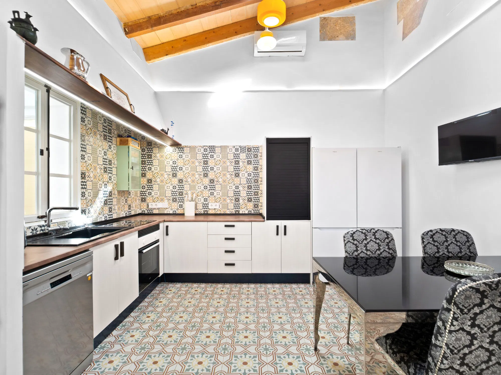 Exclusiva casa reformada con encanto Histórico en Santa Catalina-7