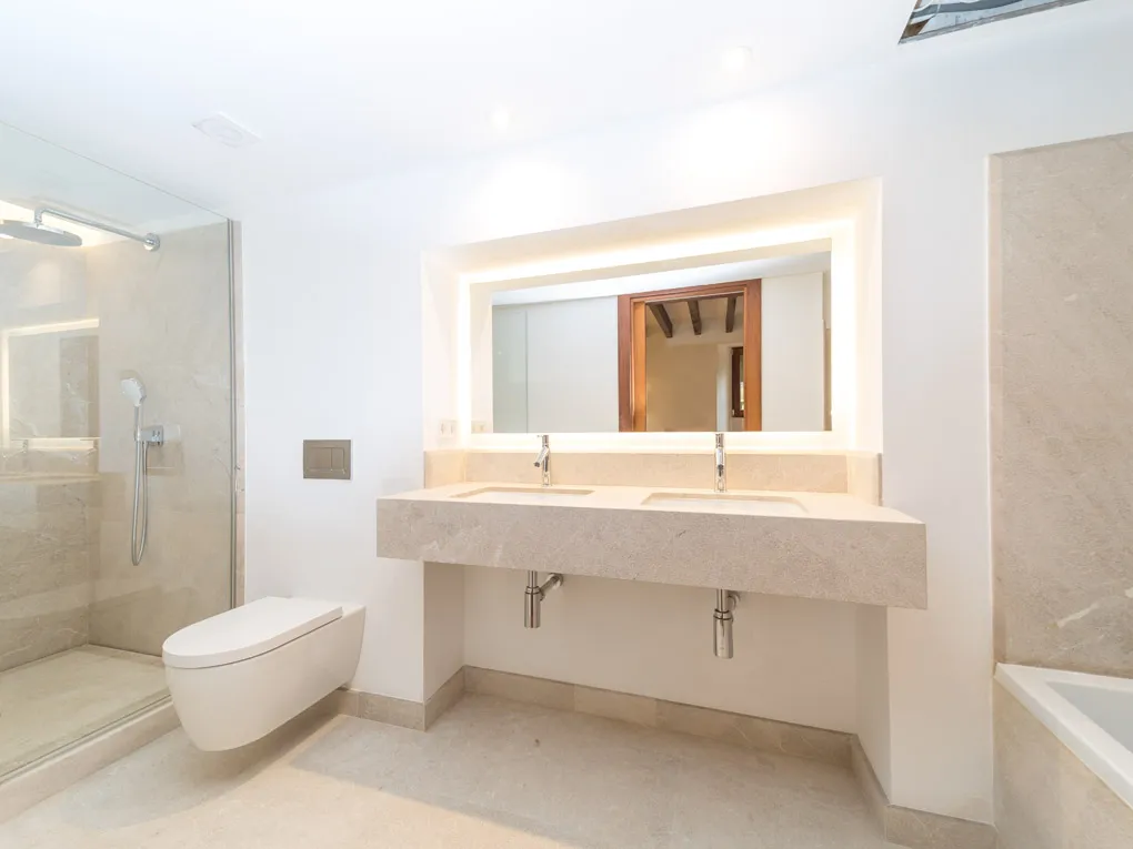 Duplex appartement met parkeerplaats in historisch gebouw in exclusieve wijk, Palma-7