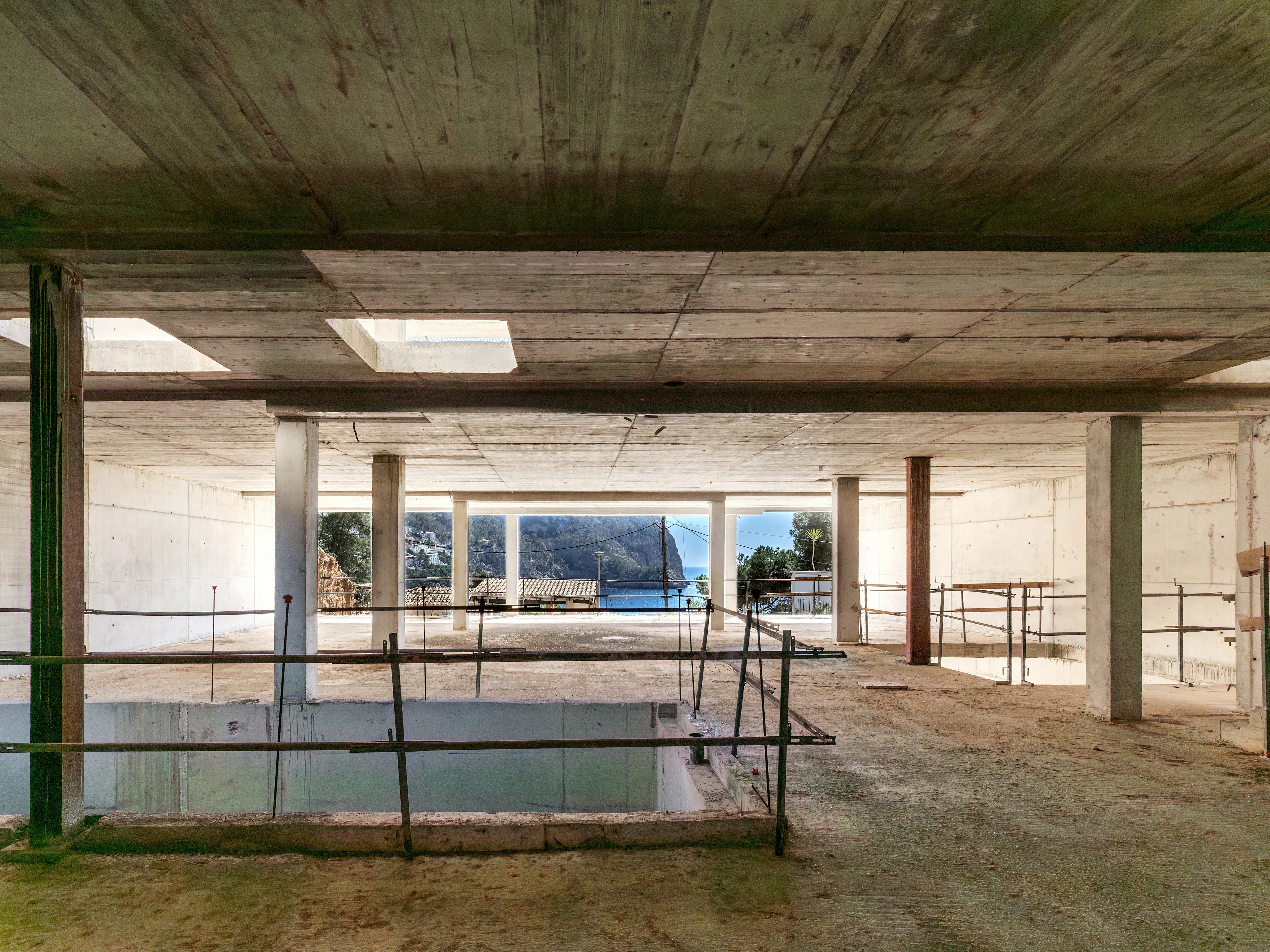 Building plot with structural shell and sea views in Cala Llamp-12