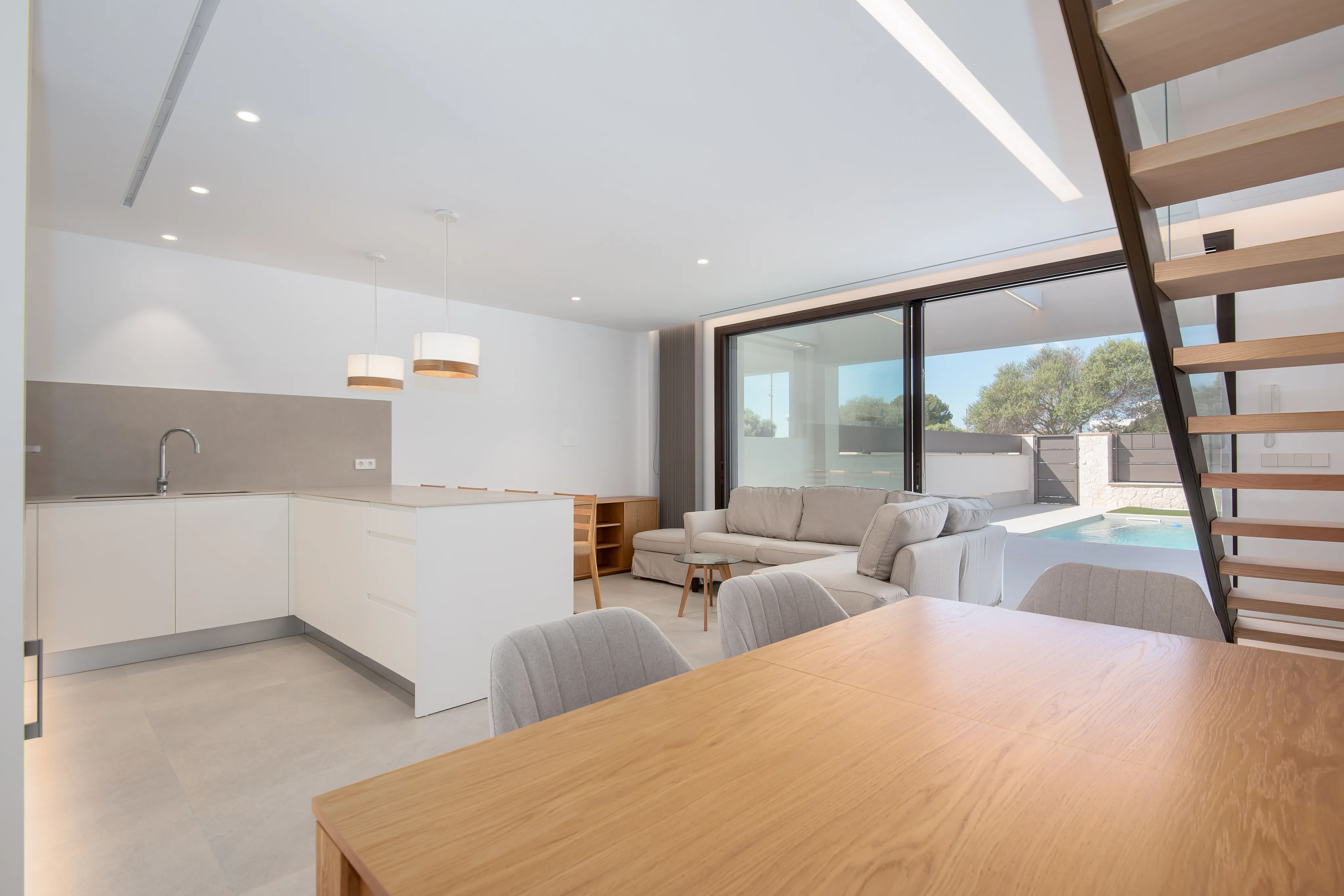 Spektakulärt nybyggt radhus i S'Estanyol-5