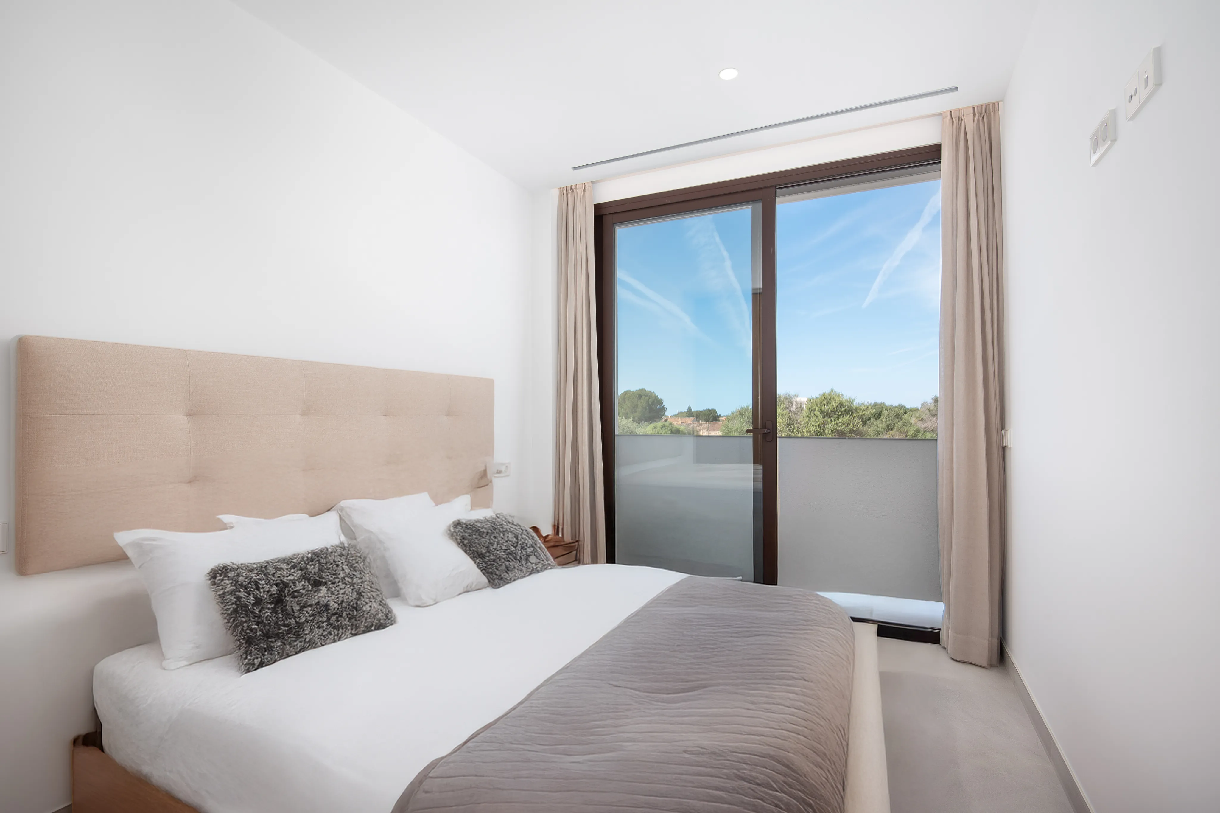 Spektakulärt nybyggt radhus i S'Estanyol-11