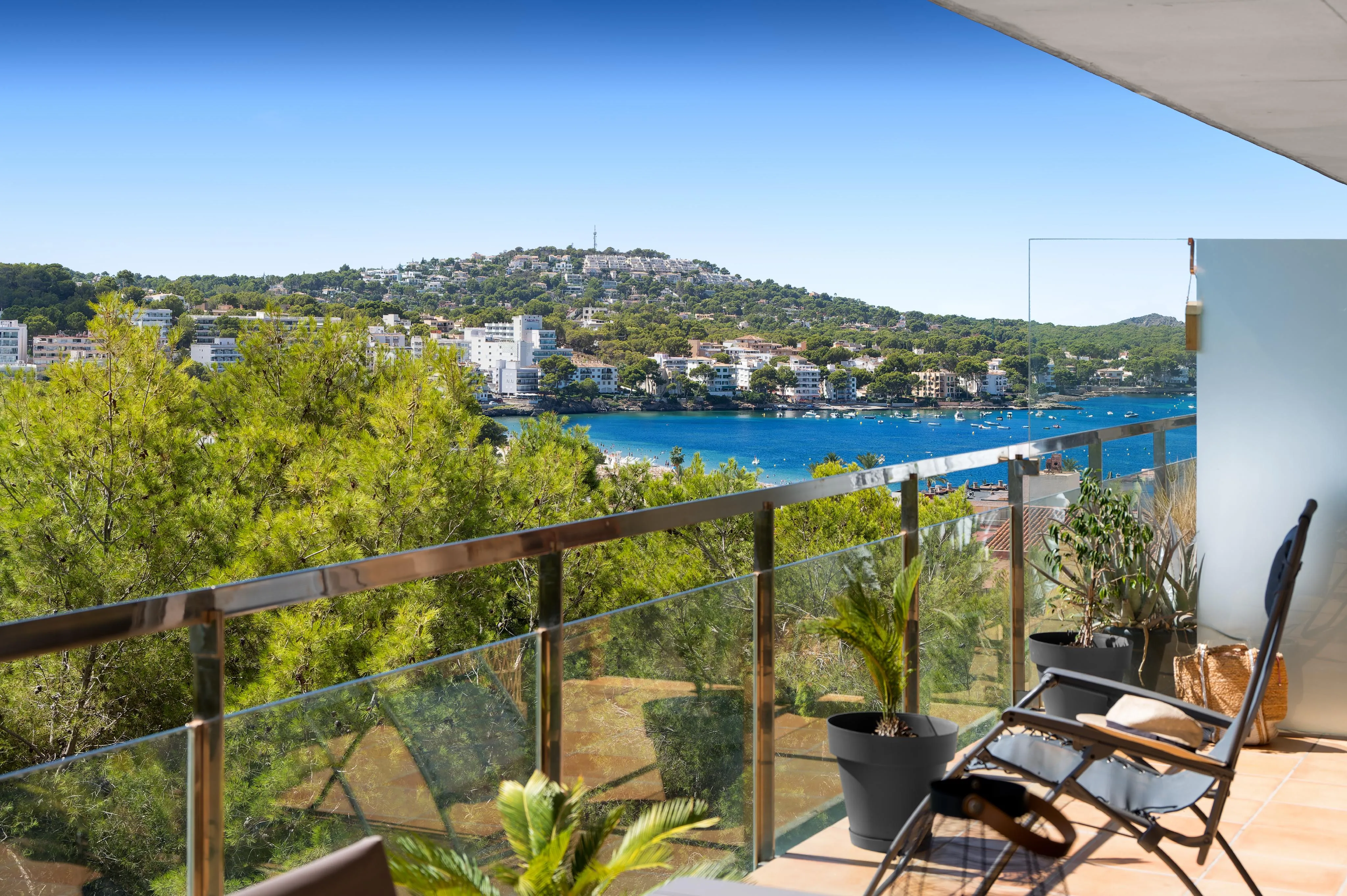 Ático exclusivo con vistas panorámicas al mar y la montaña-1