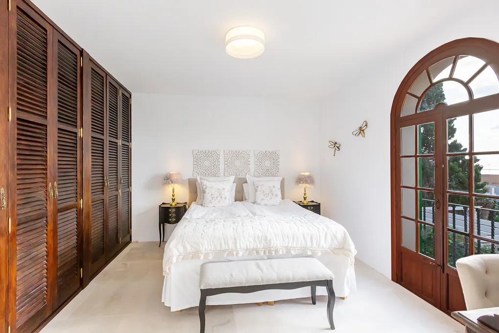 Renovated classic villa-9