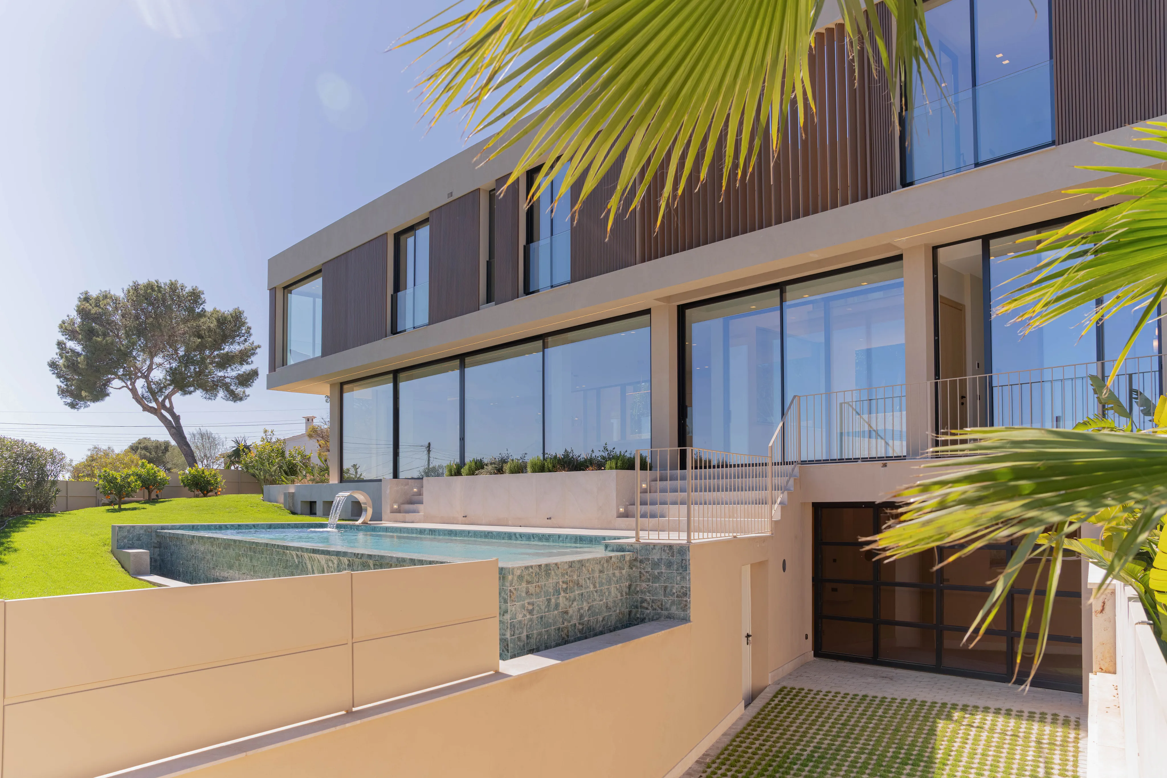 Amazing new villa with sea views-2