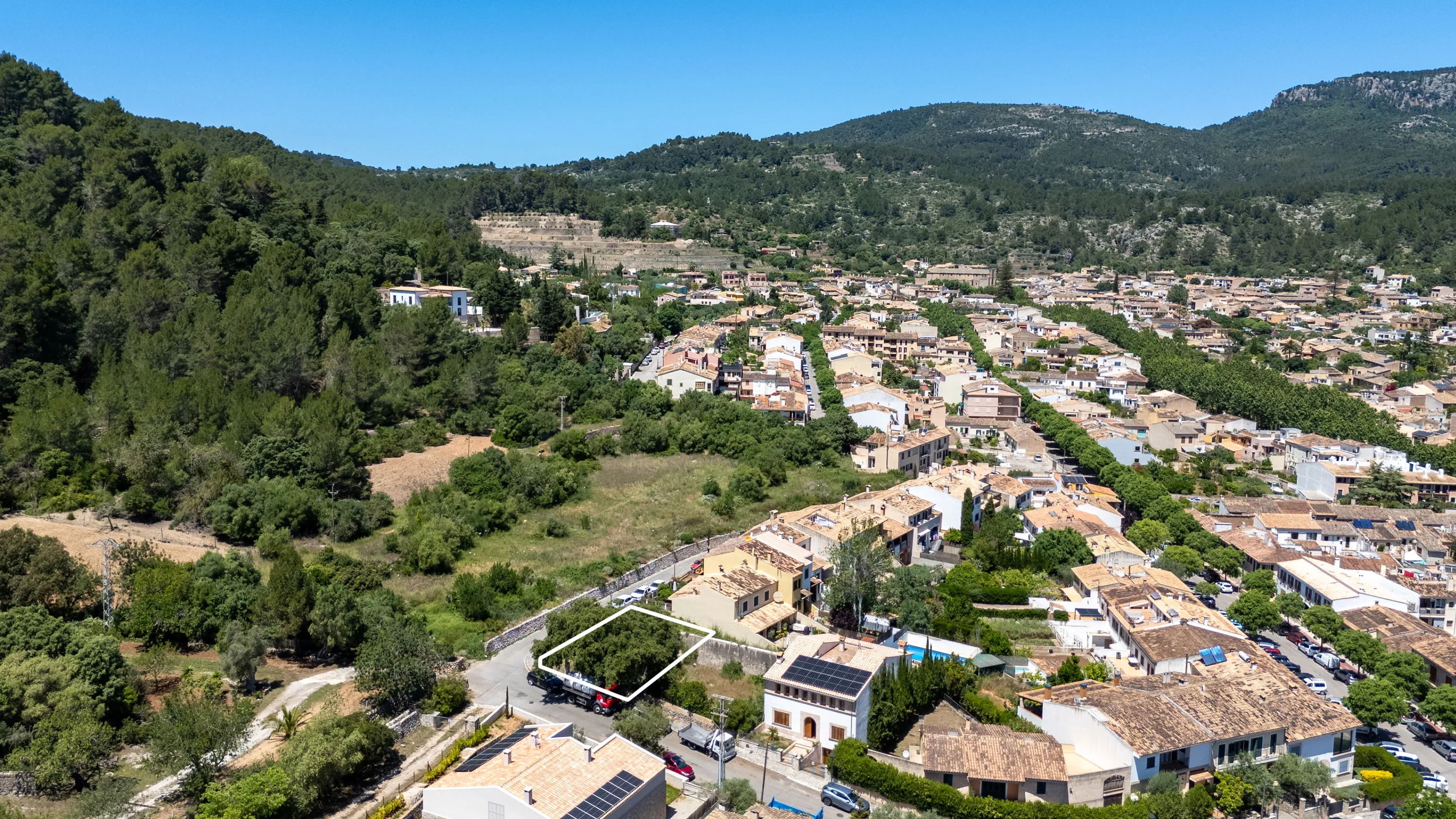Building plot with privacy, views, and a south-facing orientation in Esporles-5