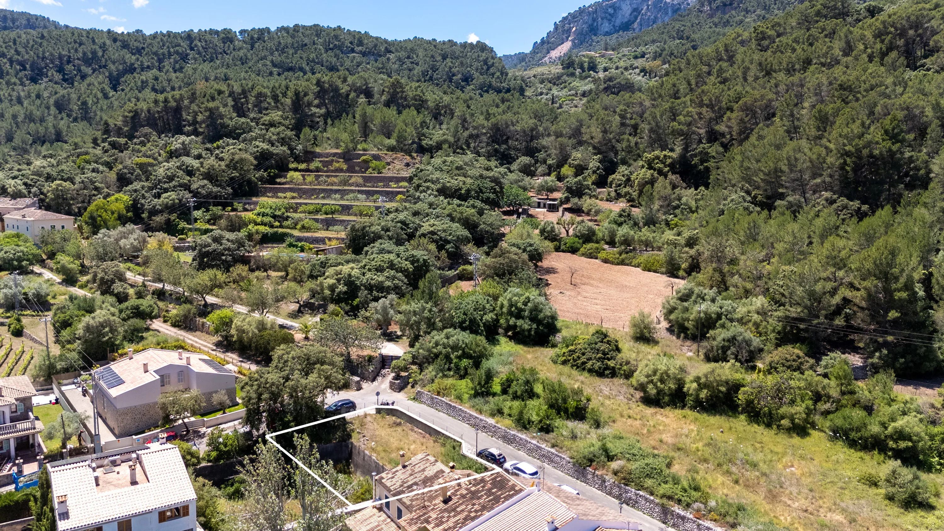 Building plot with privacy, views, and a south-facing orientation in Esporles-3