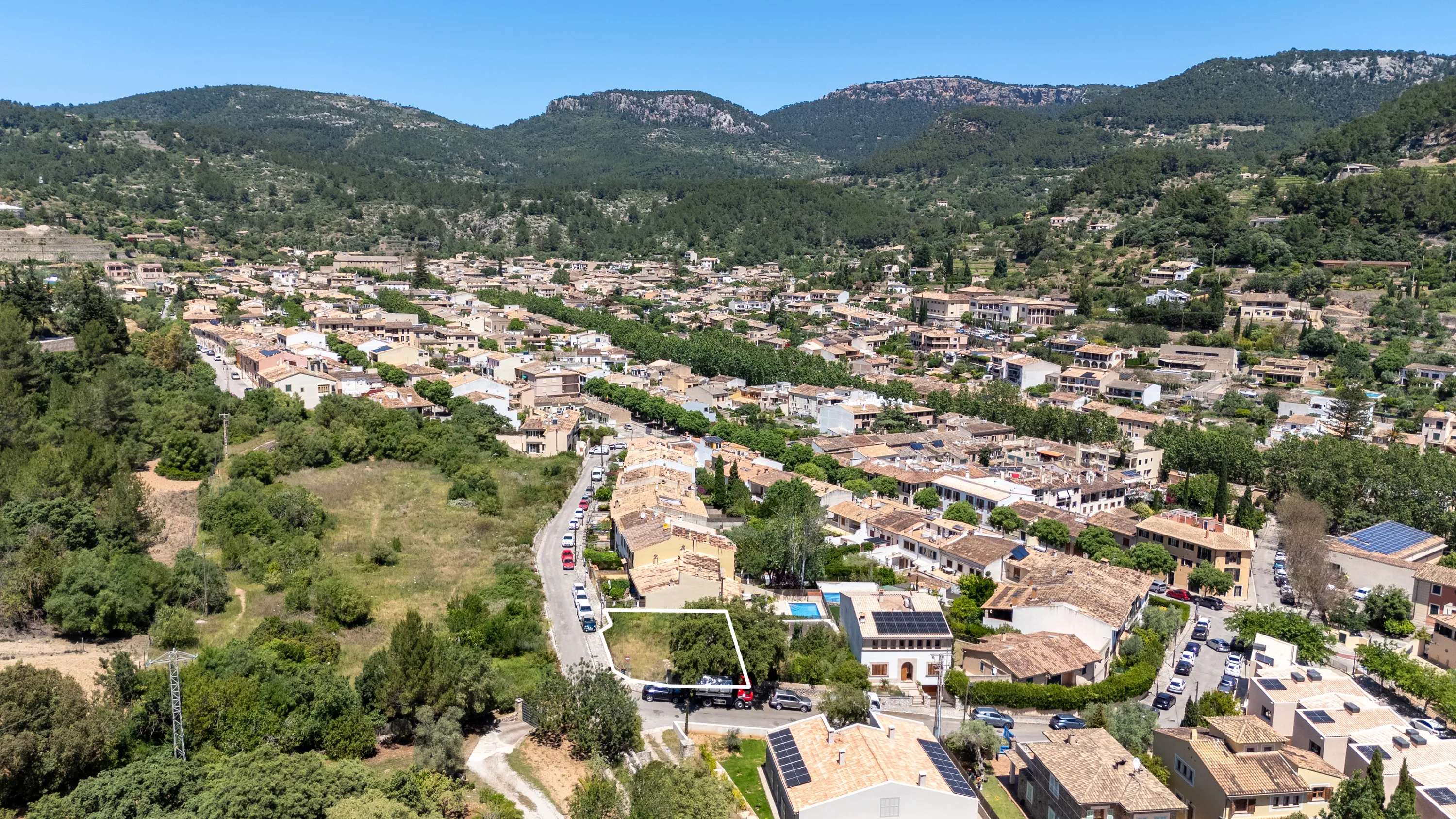Building plot with privacy, views, and a south-facing orientation in Esporles-4