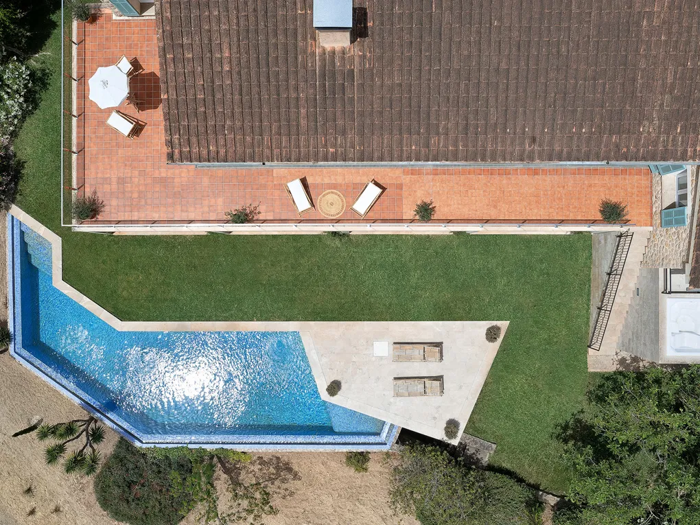 Design country house with magnificent views in Sineu-23