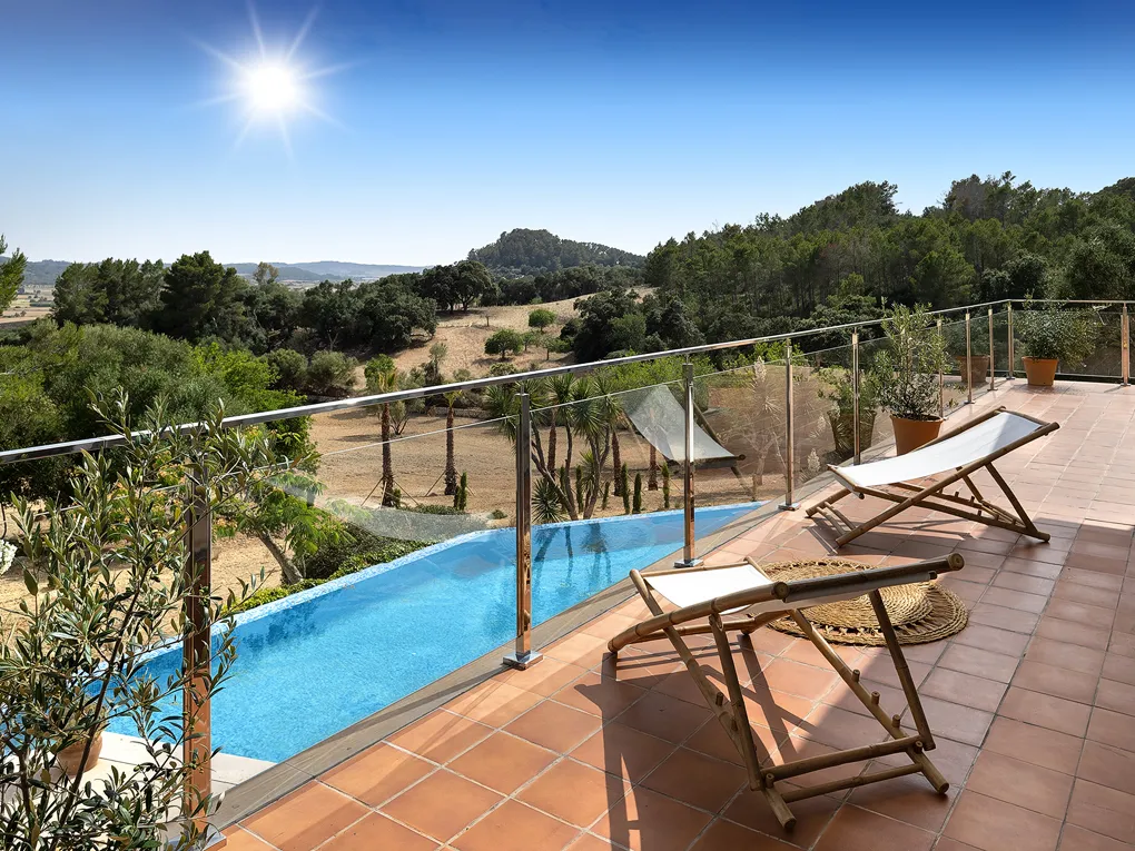 Design country house with magnificent views in Sineu-18