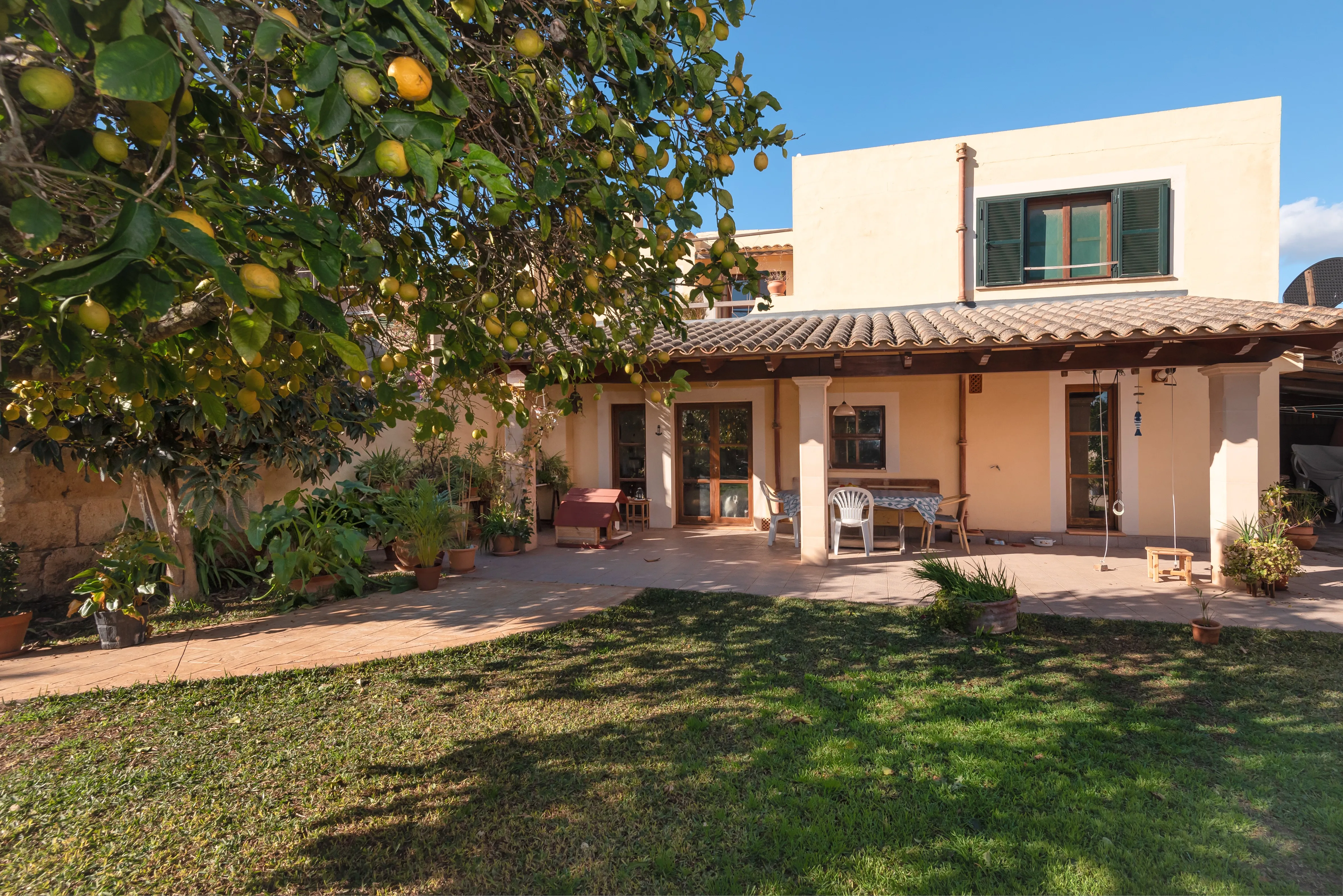 Townhouse with large garden in Llucmajor-1