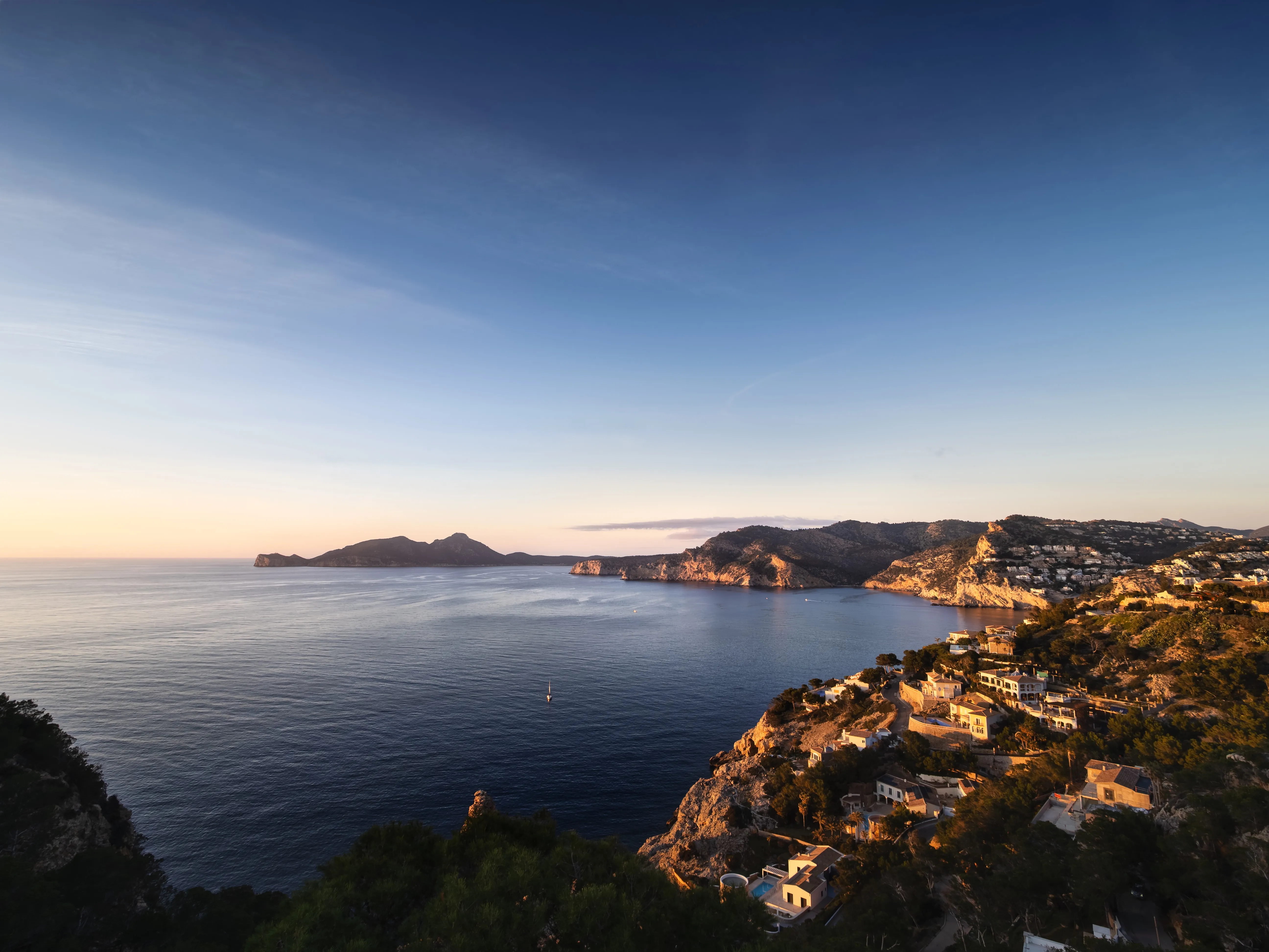 Ático con vistas 360° sobre el mar y el puerto-22