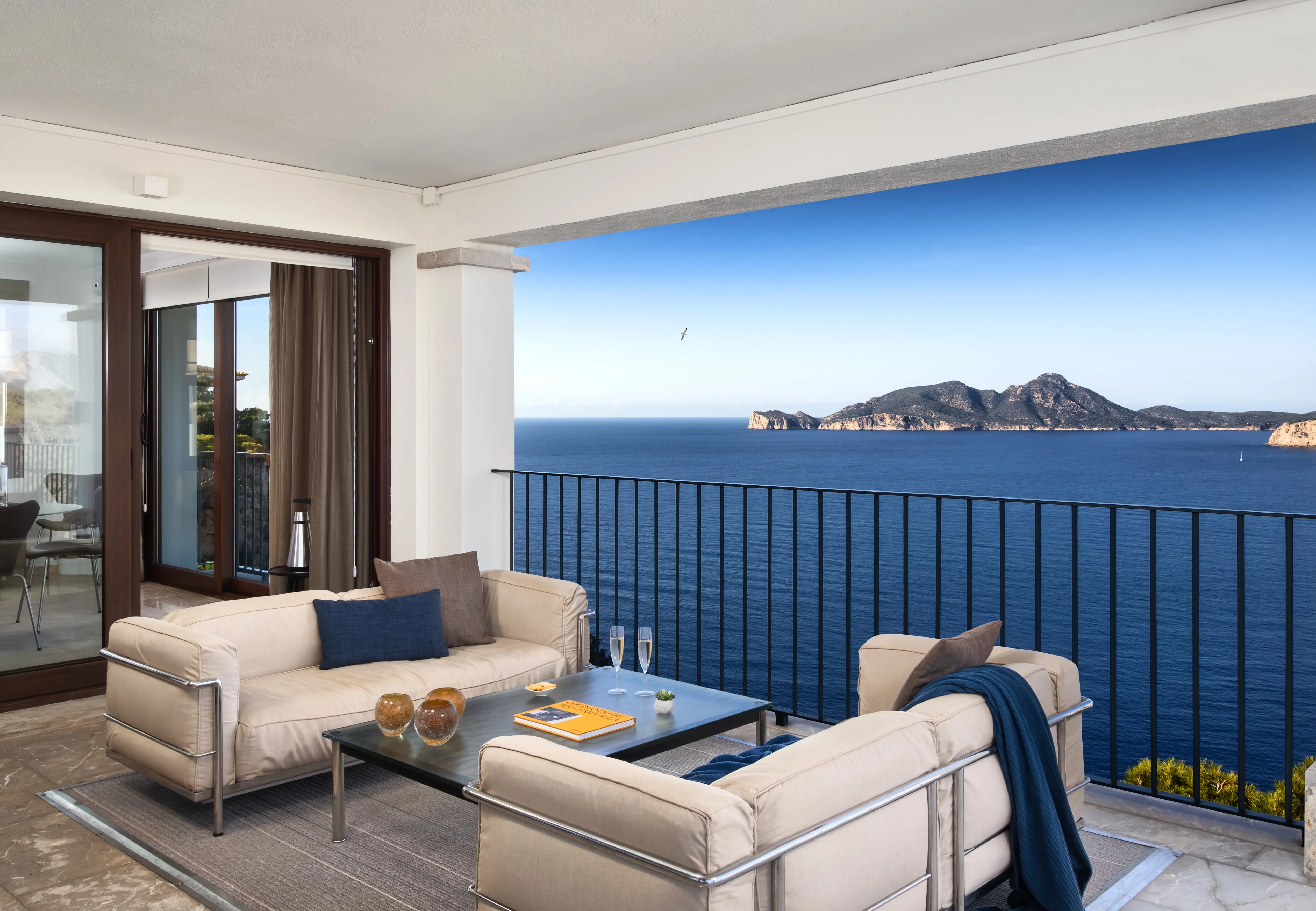 Penthouse met 360° uitzicht op zee en de haven-1