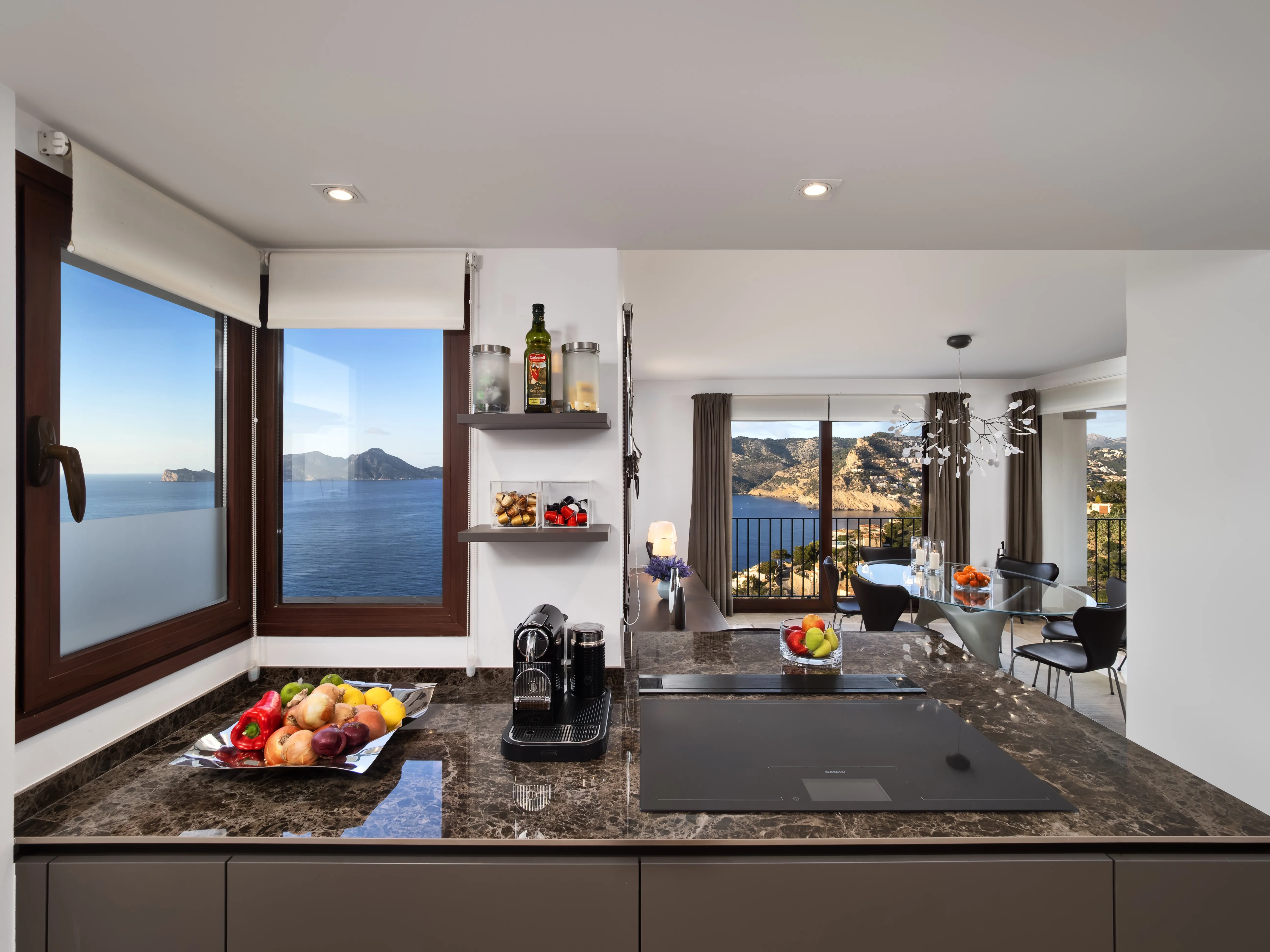 Penthouse avec vue à 360° sur la mer et le port-7