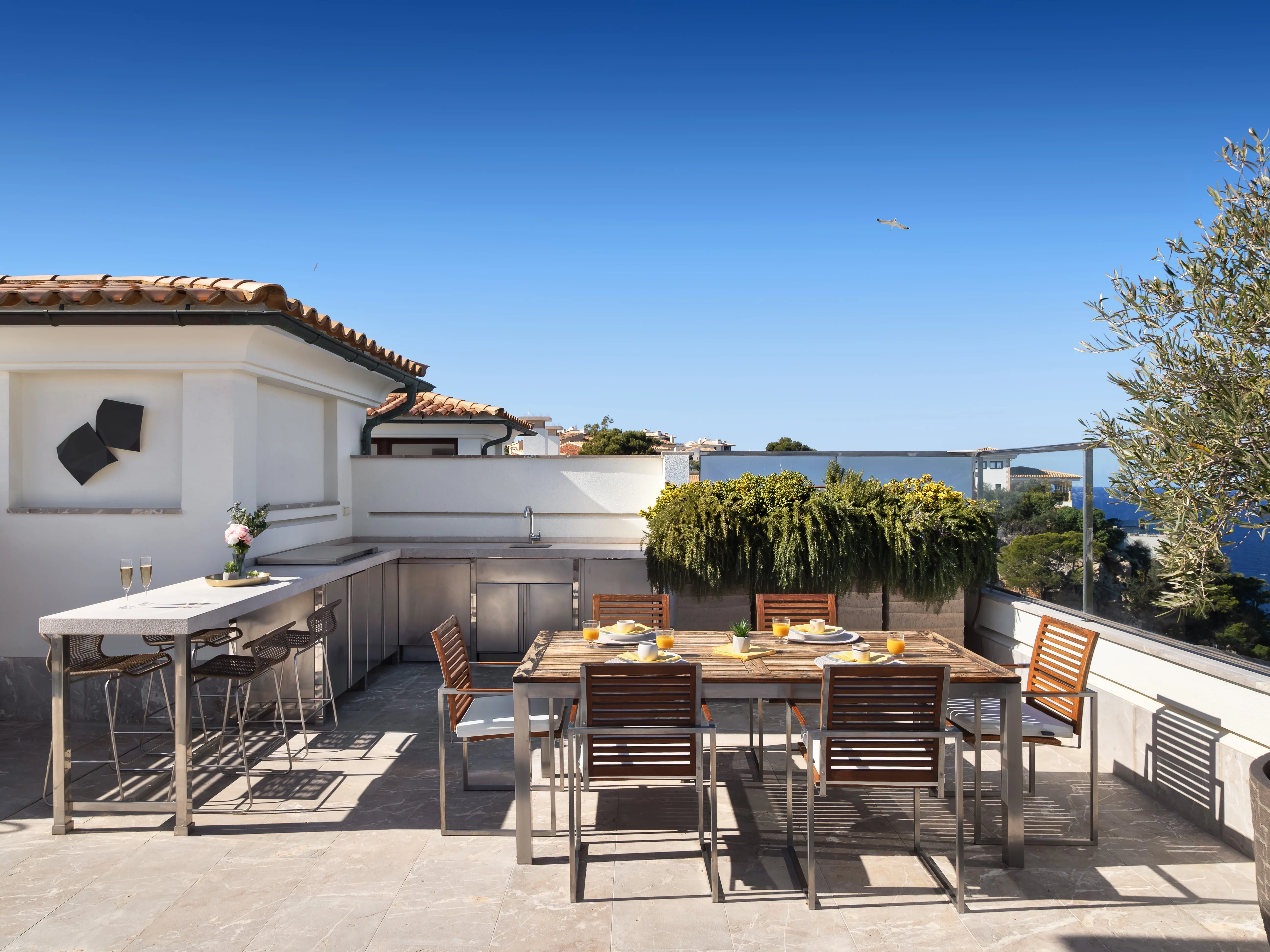 Penthouse met 360° uitzicht op zee en de haven-11