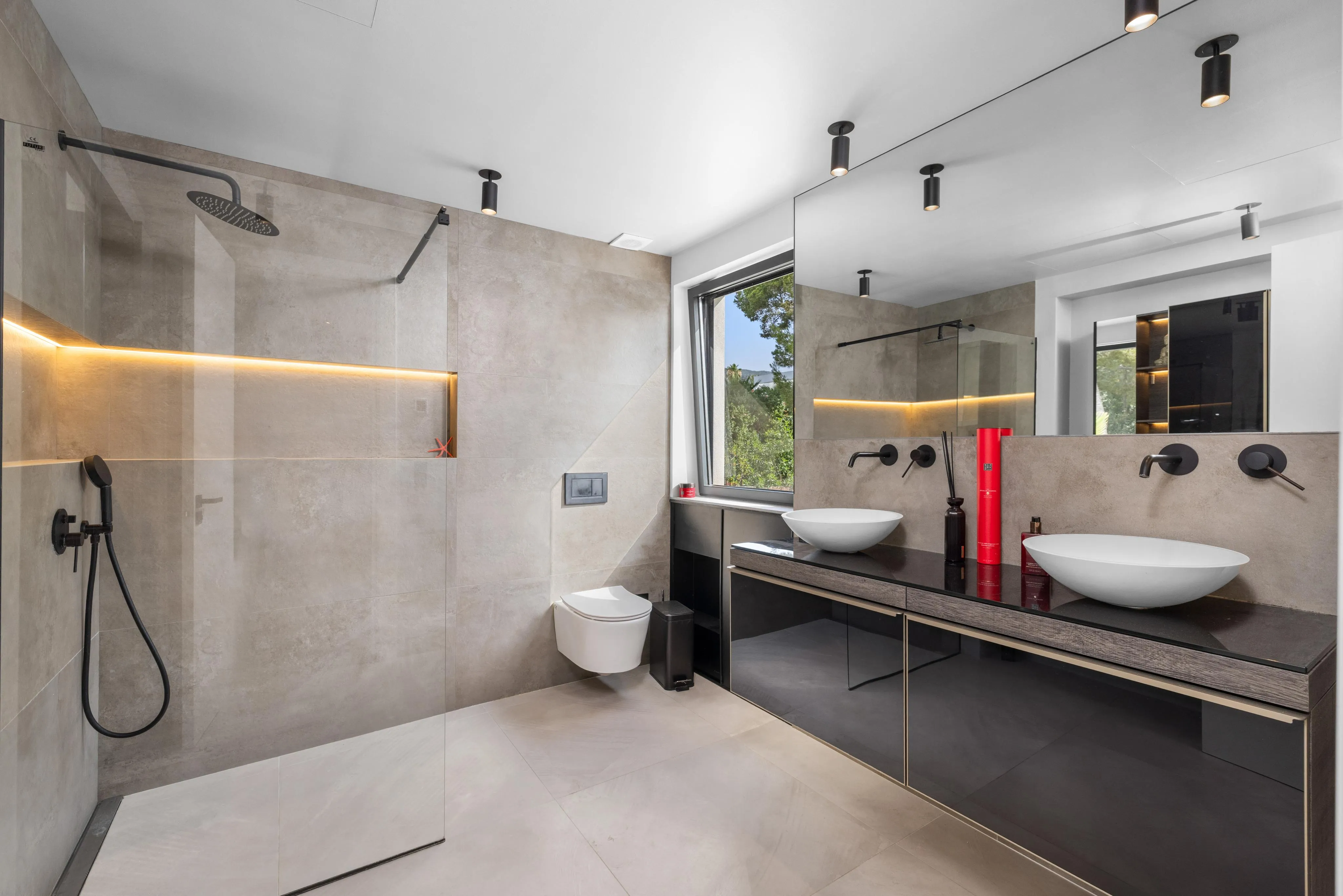 Villa moderne près de la plage de Palmanova-18