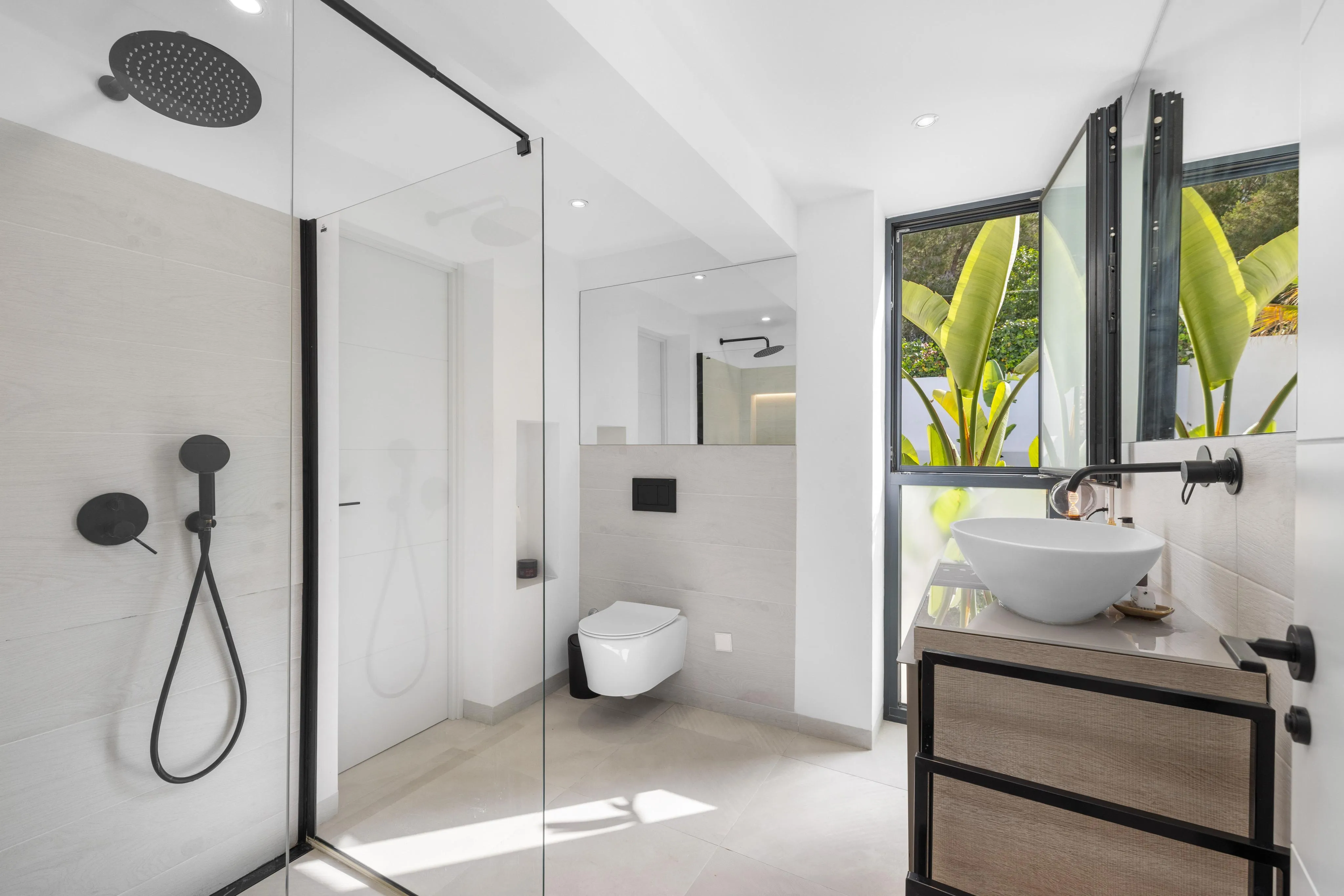 Villa moderne près de la plage de Palmanova-11