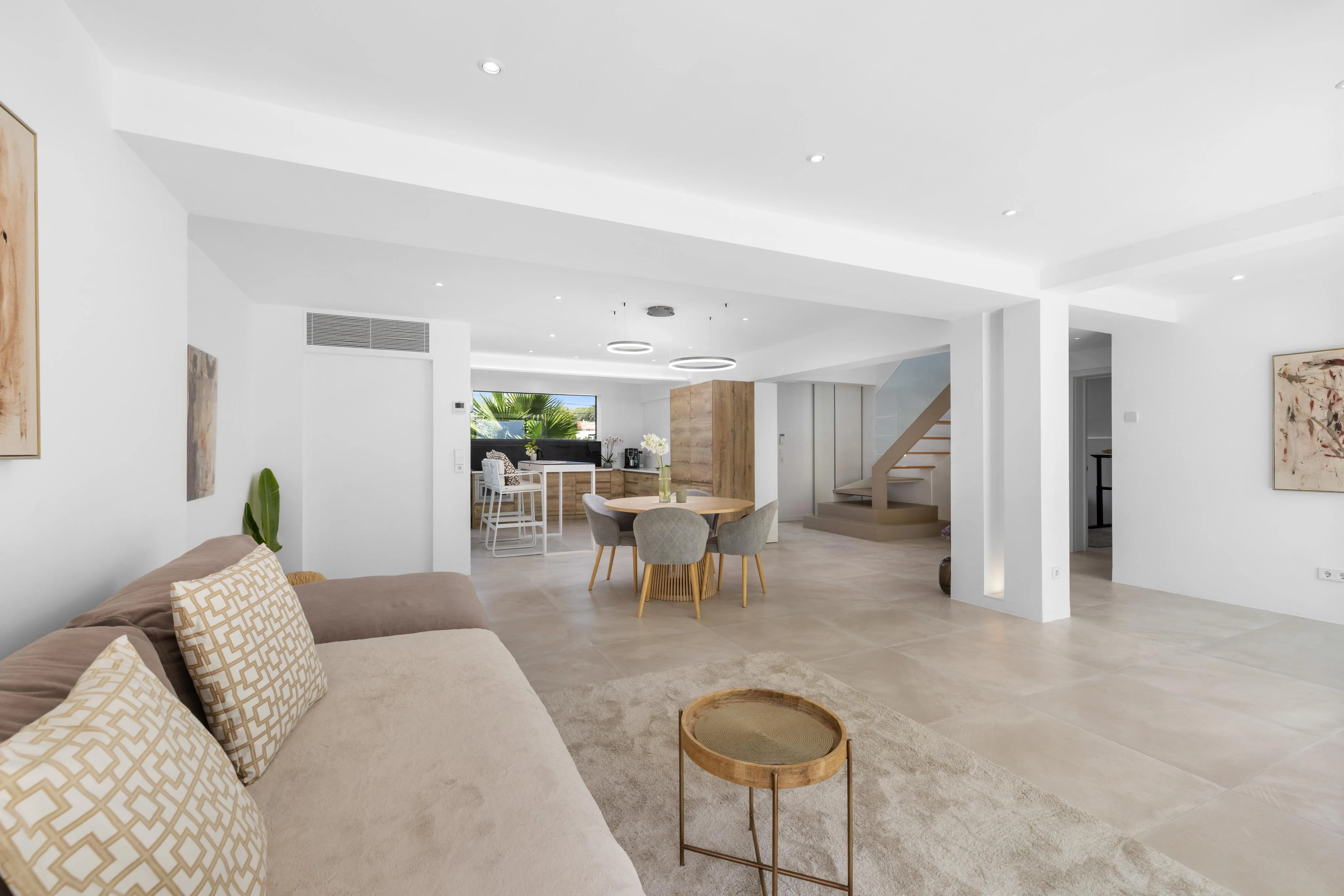 Villa moderne près de la plage de Palmanova-3