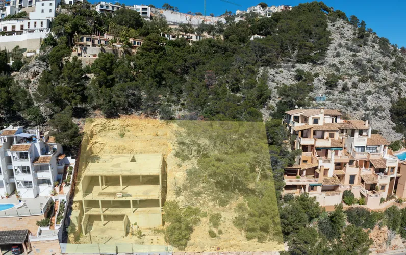 Villa de lujo exclusiva con licencia de obras en Cala Llamp