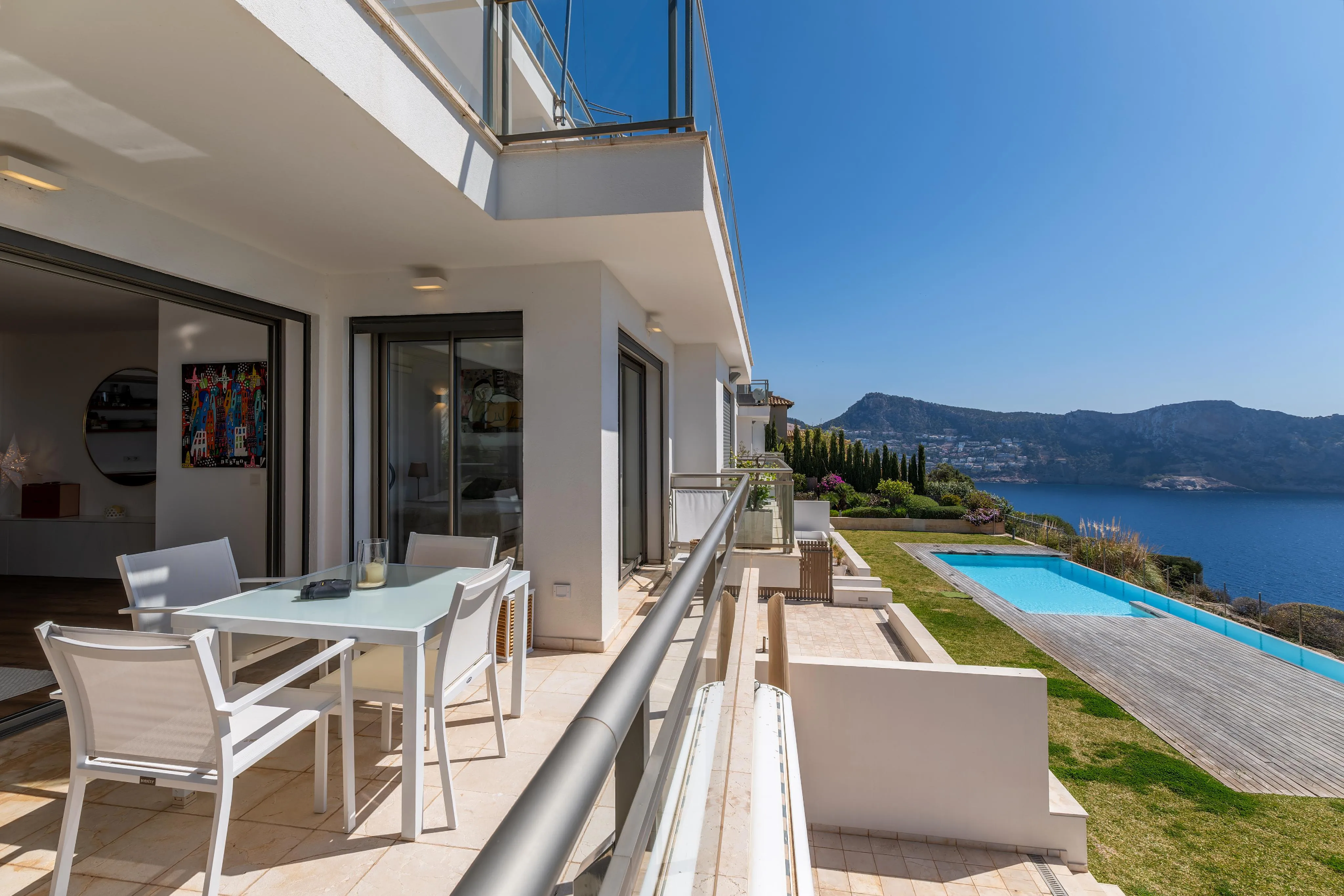 Modern lägenhet med bästa läge i Port Andratx-8