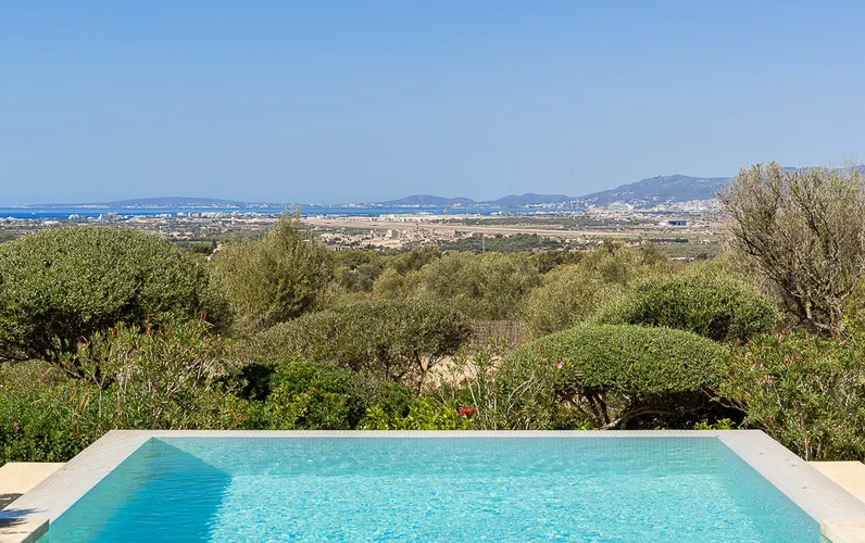 Luksusowa willa z panoramicznym widokiem na zatokę Palma