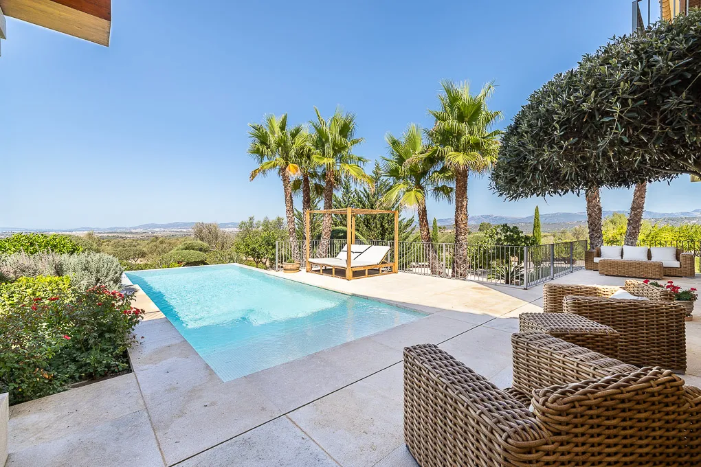 Luxury villa with panoramic views of the bay of Palma-25