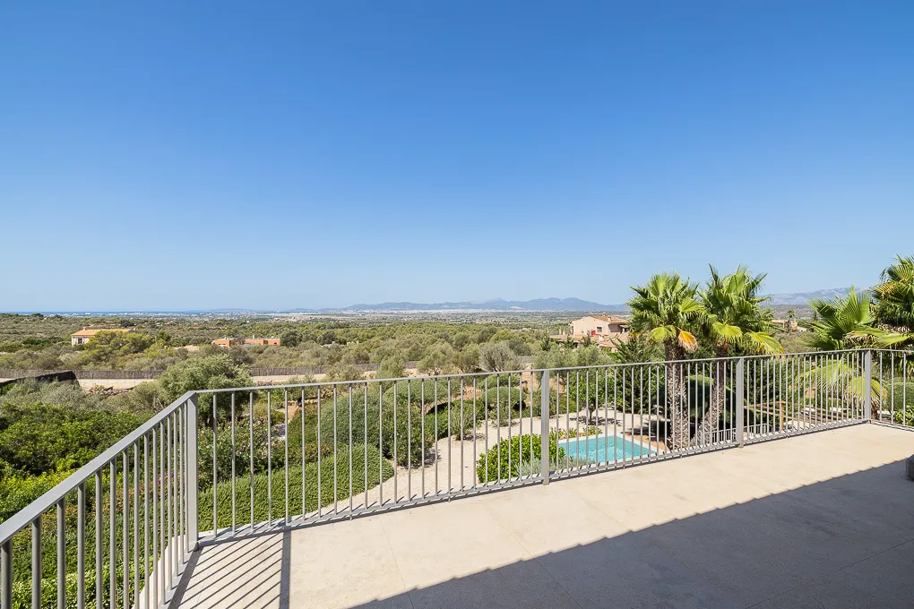 Luxury villa with panoramic views of the bay of Palma-23
