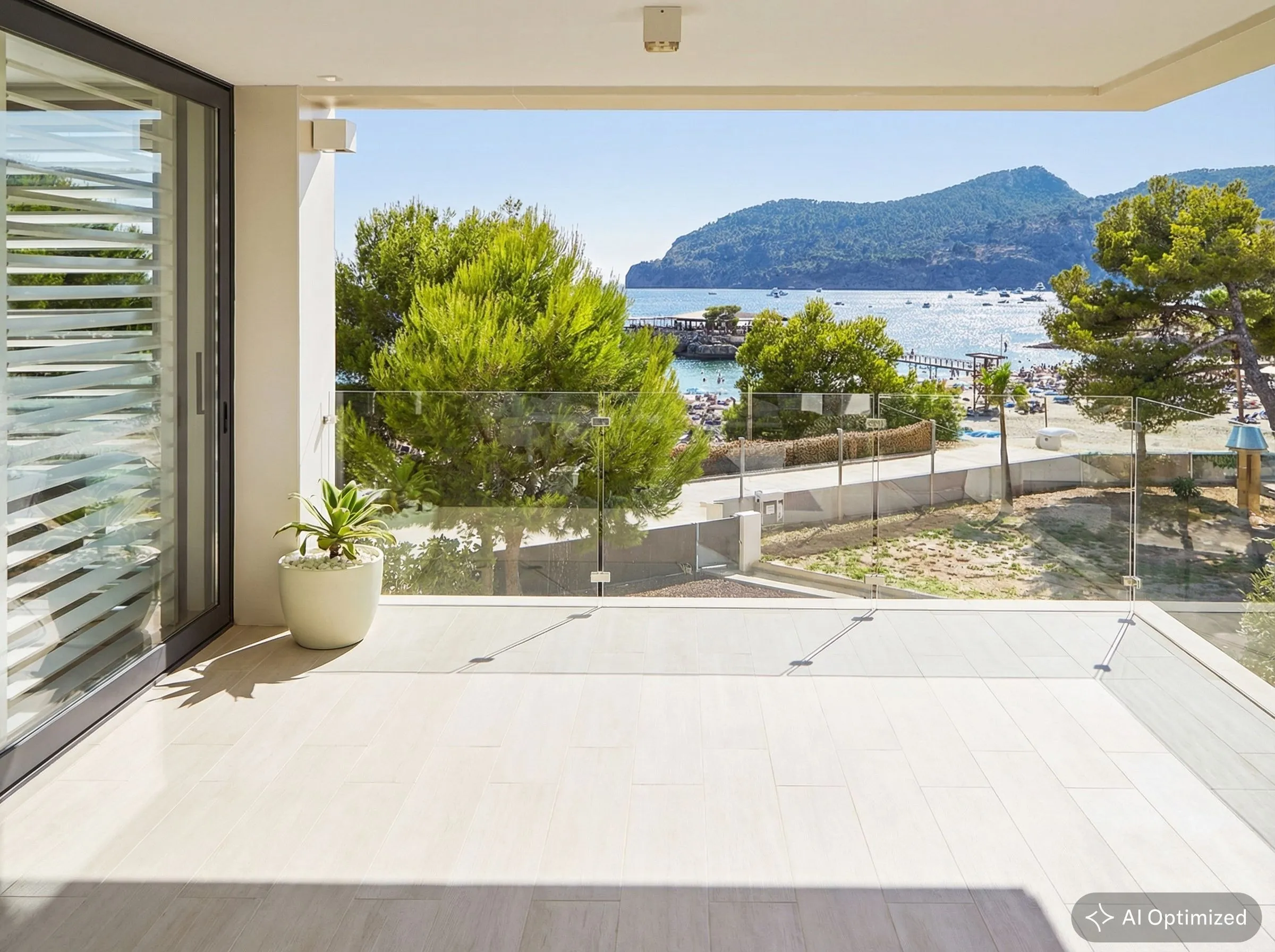 Luxury apartment next to the beach-14