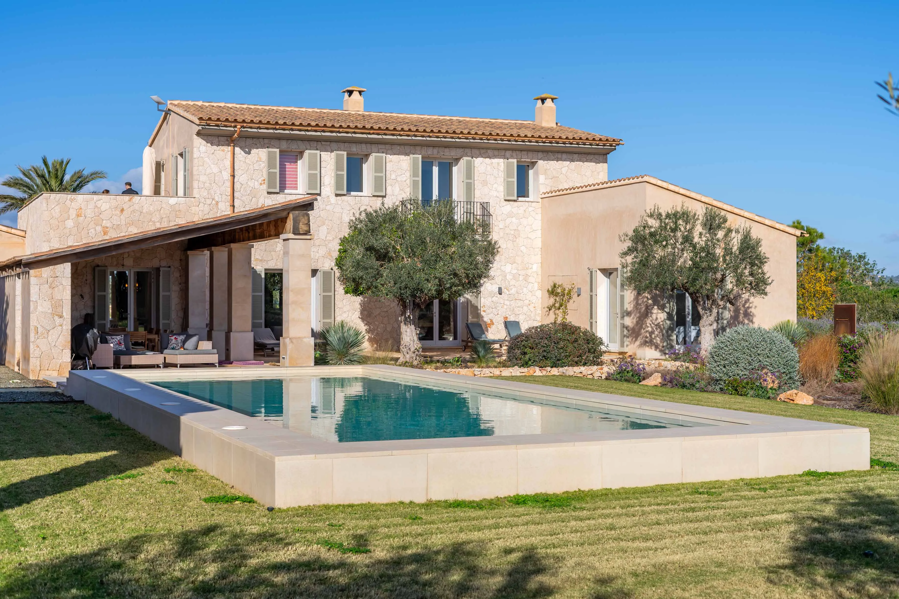 Elegance og hygge: stilfuld bolig i Santanyi-1