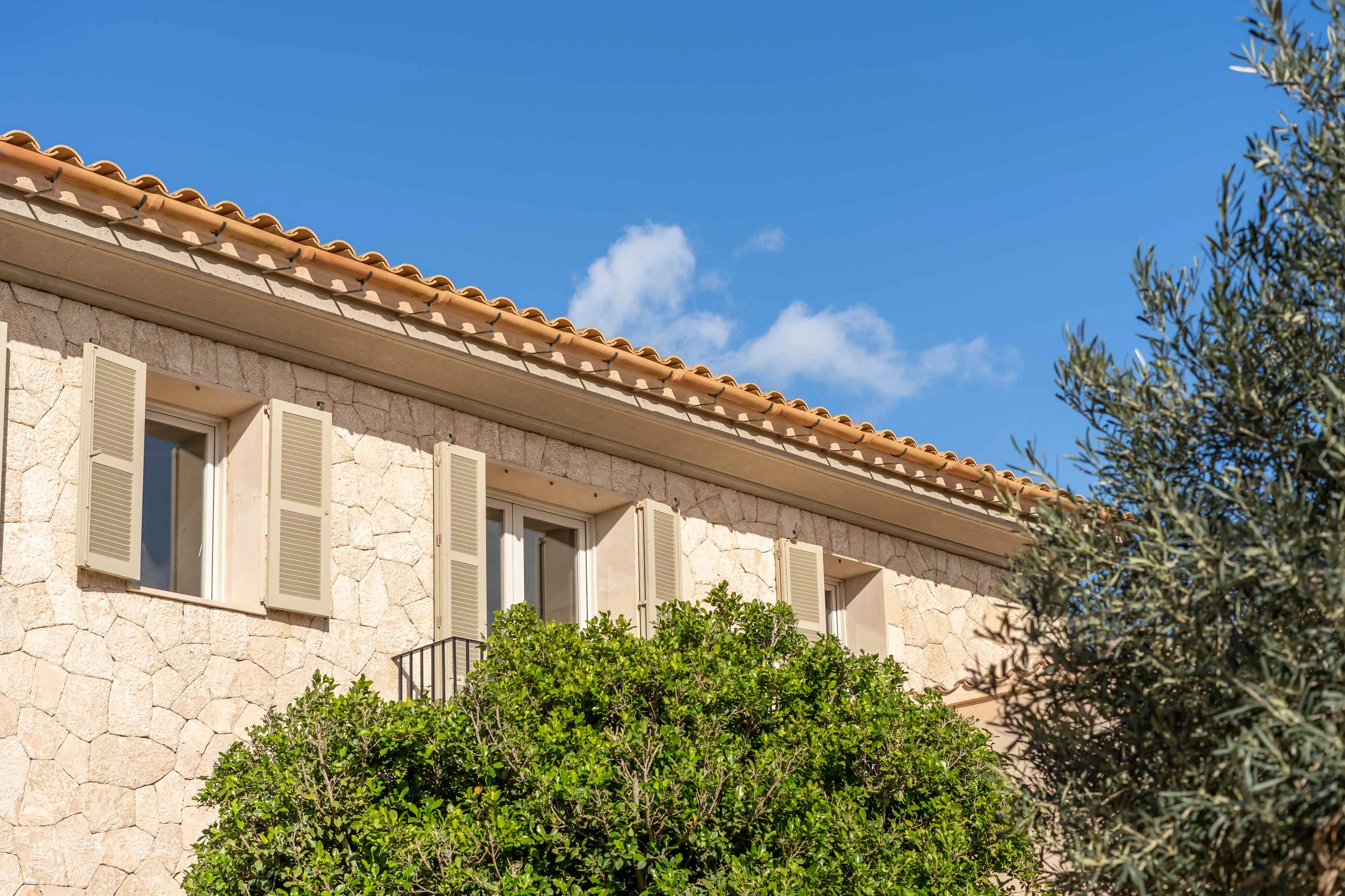 Elegantie en gezelligheid: stijlvol wonen in Santanyi-2