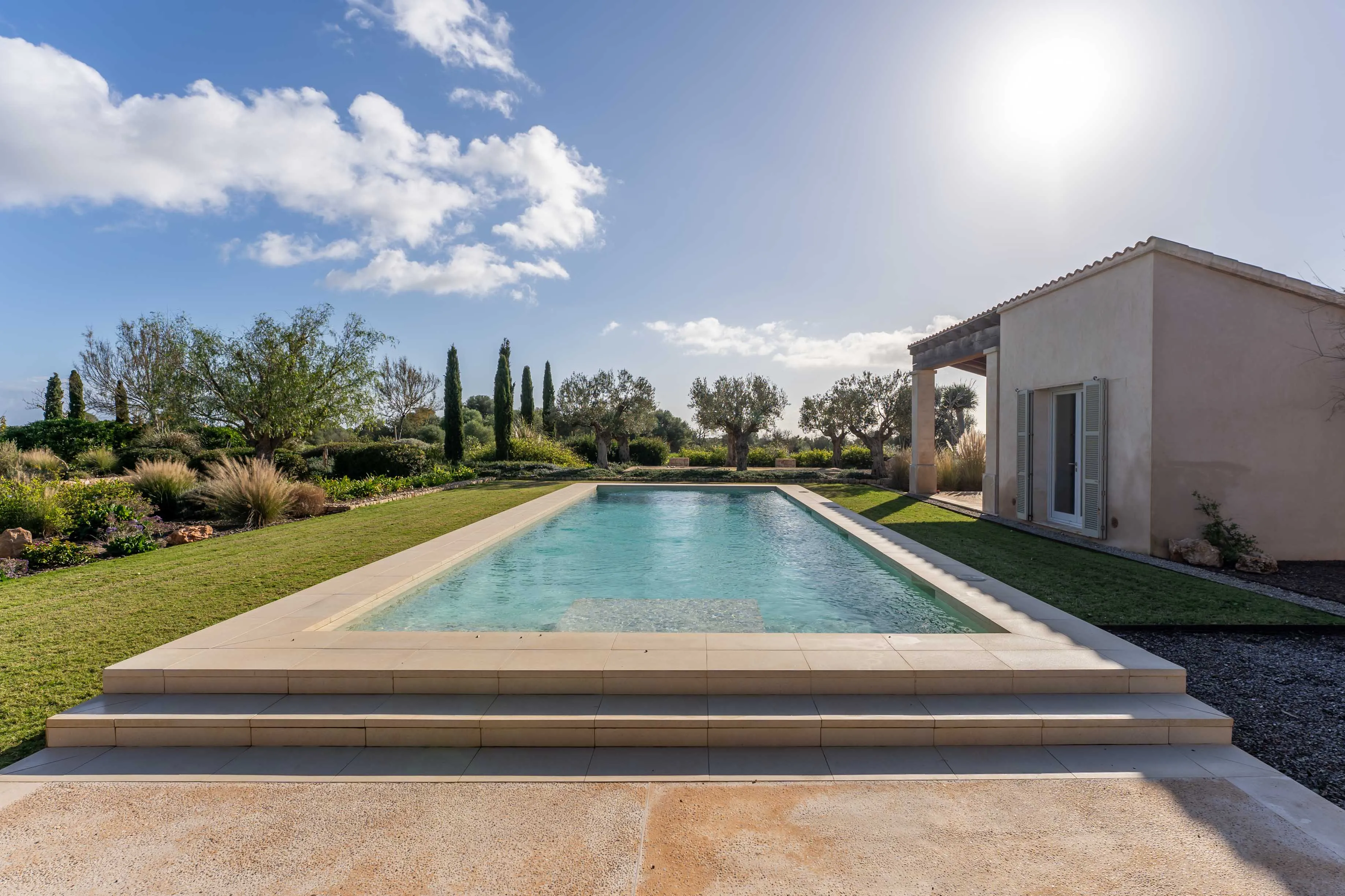 Elegantie en gezelligheid: stijlvol wonen in Santanyi-14