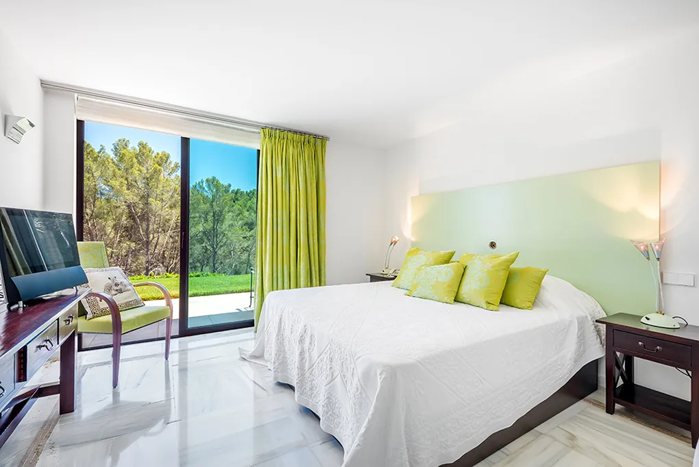 Villa de Lujo en Son Vida – Un Oasis de Privacidad y Elegancia-14