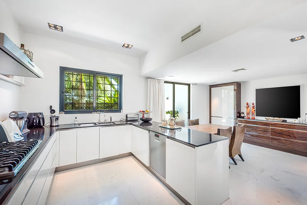 Luxury Villa in Son Vida-12