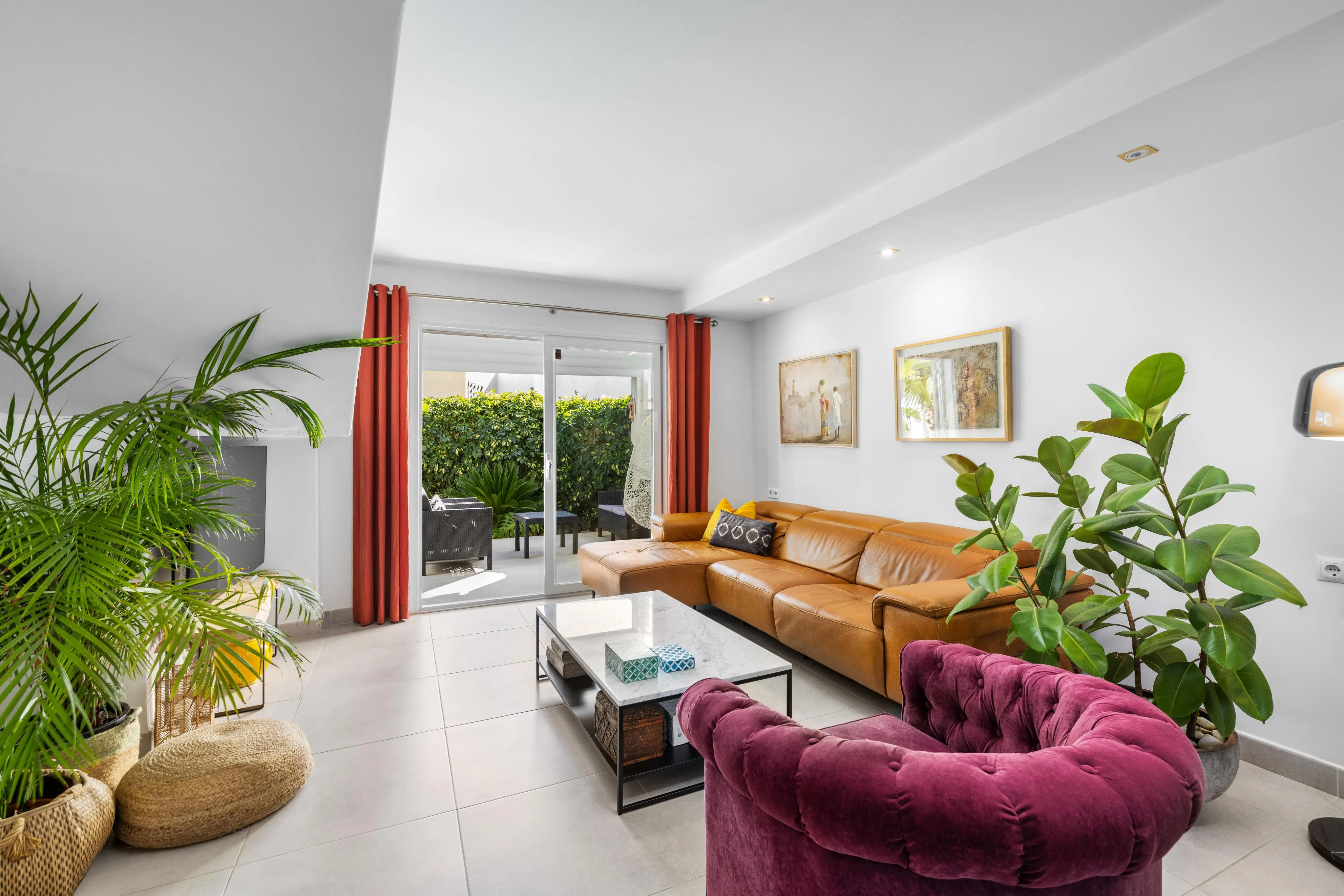 Adosado con encanto en ubicación privilegiada en Bendinat-3