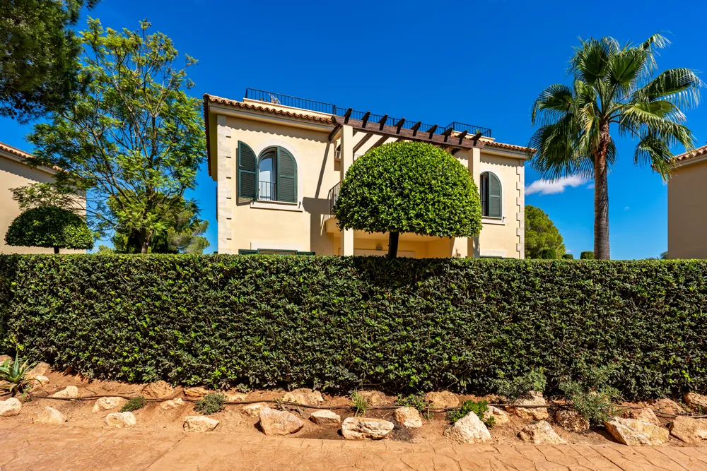 Appartamento al piano terra con giardino privato in un esclusivo complesso residenziale-3