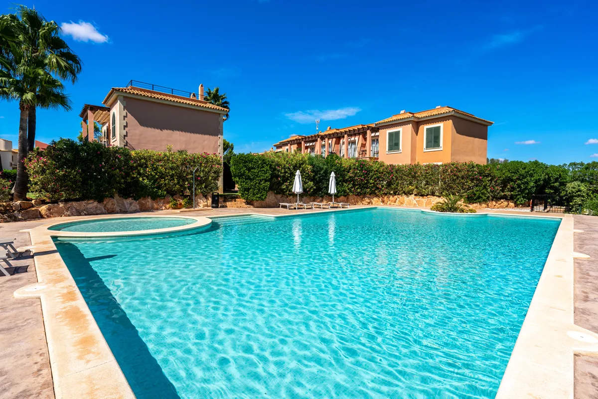 Appartamento al piano terra con giardino privato in un esclusivo complesso residenziale-12