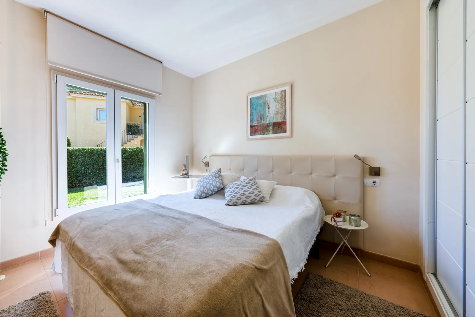 Appartamento al piano terra con giardino privato in un esclusivo complesso residenziale-9