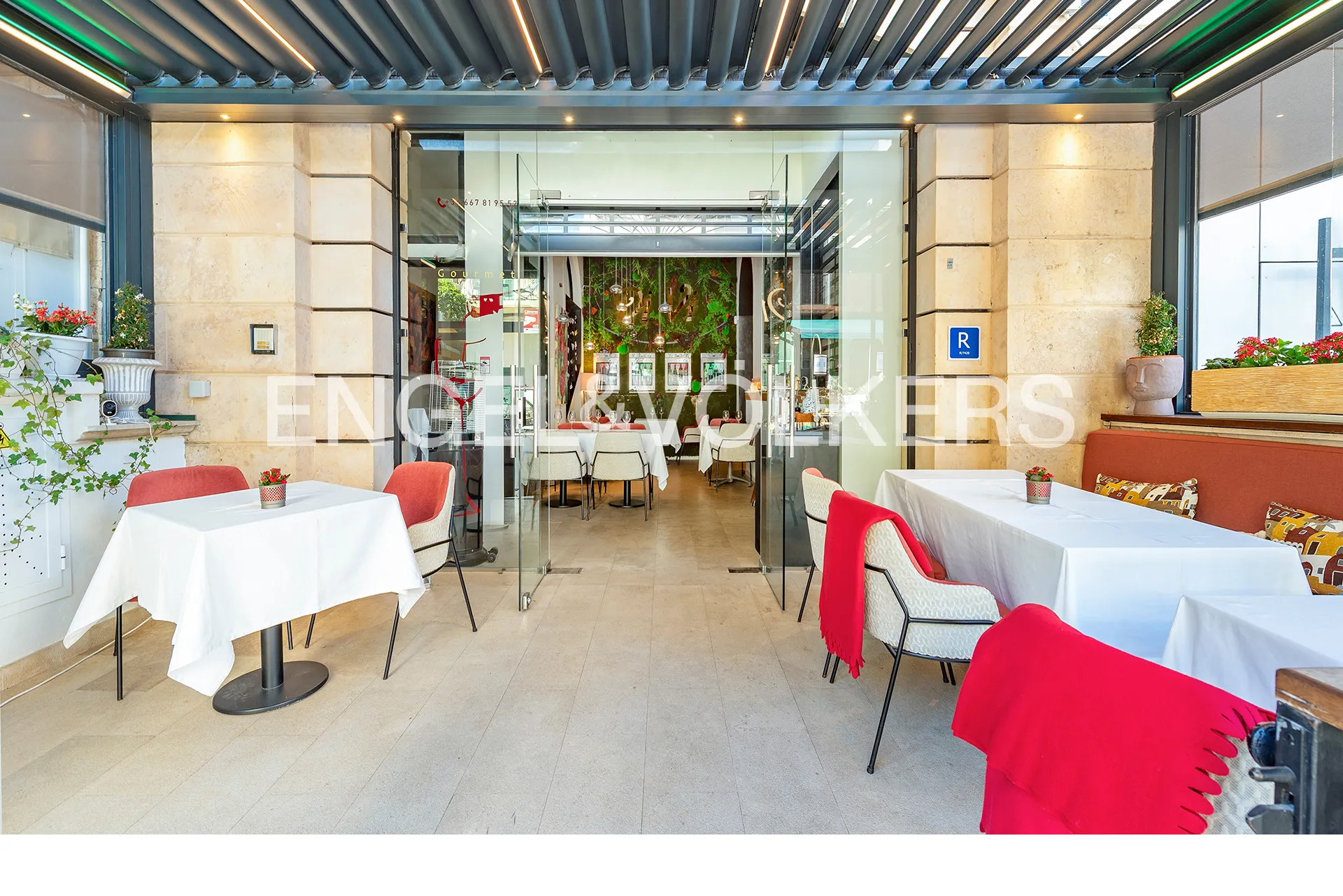 Stilfuldt byhus i hjertet af Puerto Alcúdia - med ferielicens, tagterrasse og attraktivt afkast-20