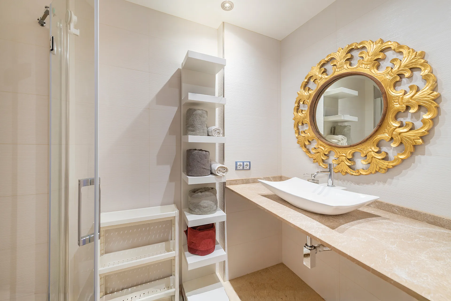 Stilfuldt byhus i hjertet af Puerto Alcúdia - med ferielicens, tagterrasse og attraktivt afkast-9