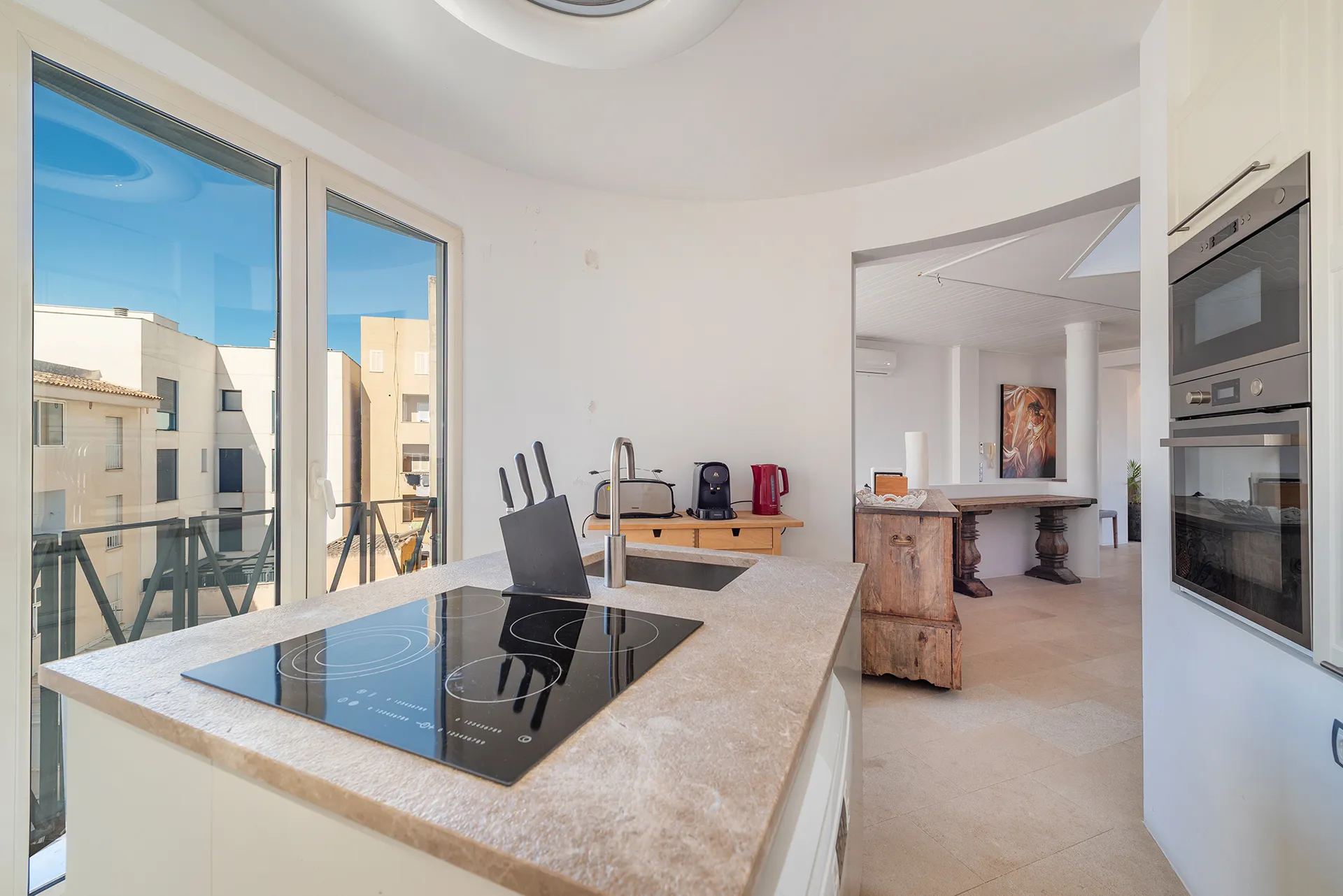 Stilfuldt byhus i hjertet af Puerto Alcúdia - med ferielicens, tagterrasse og attraktivt afkast-4