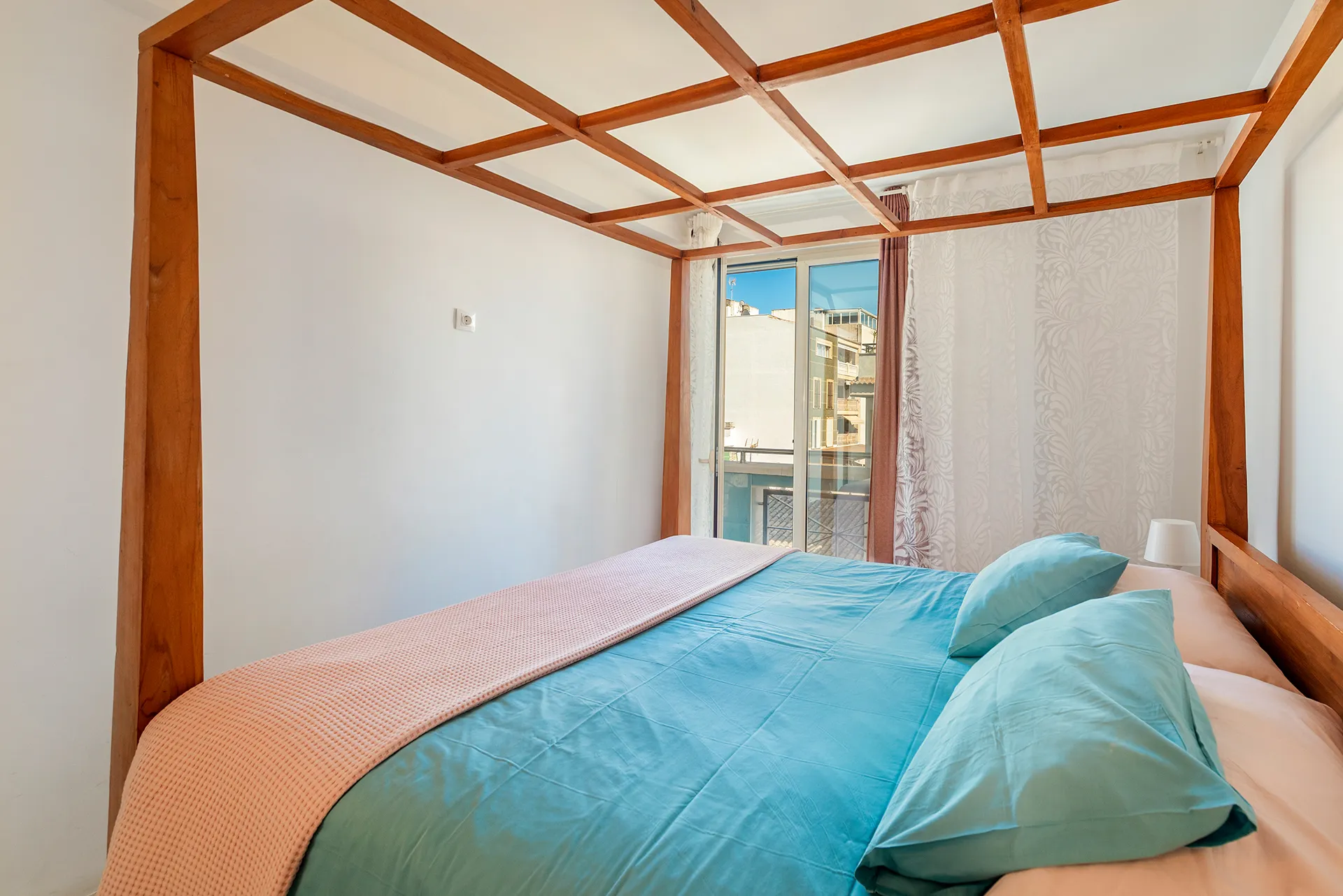 Stilfuldt byhus i hjertet af Puerto Alcúdia - med ferielicens, tagterrasse og attraktivt afkast-8