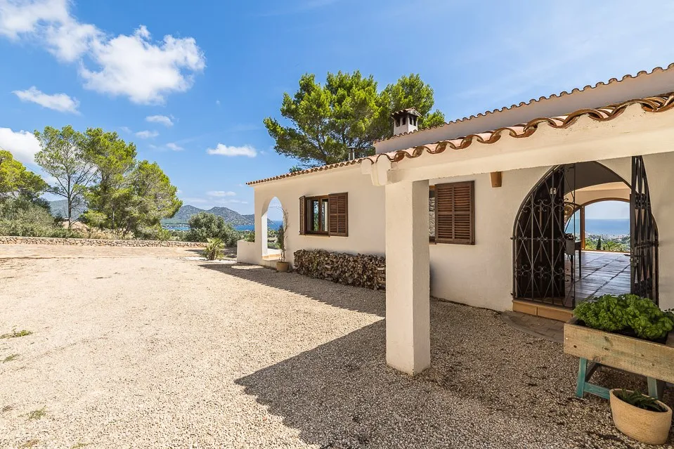 Villa-stijl landhuis met geweldig uitzicht op zee-12